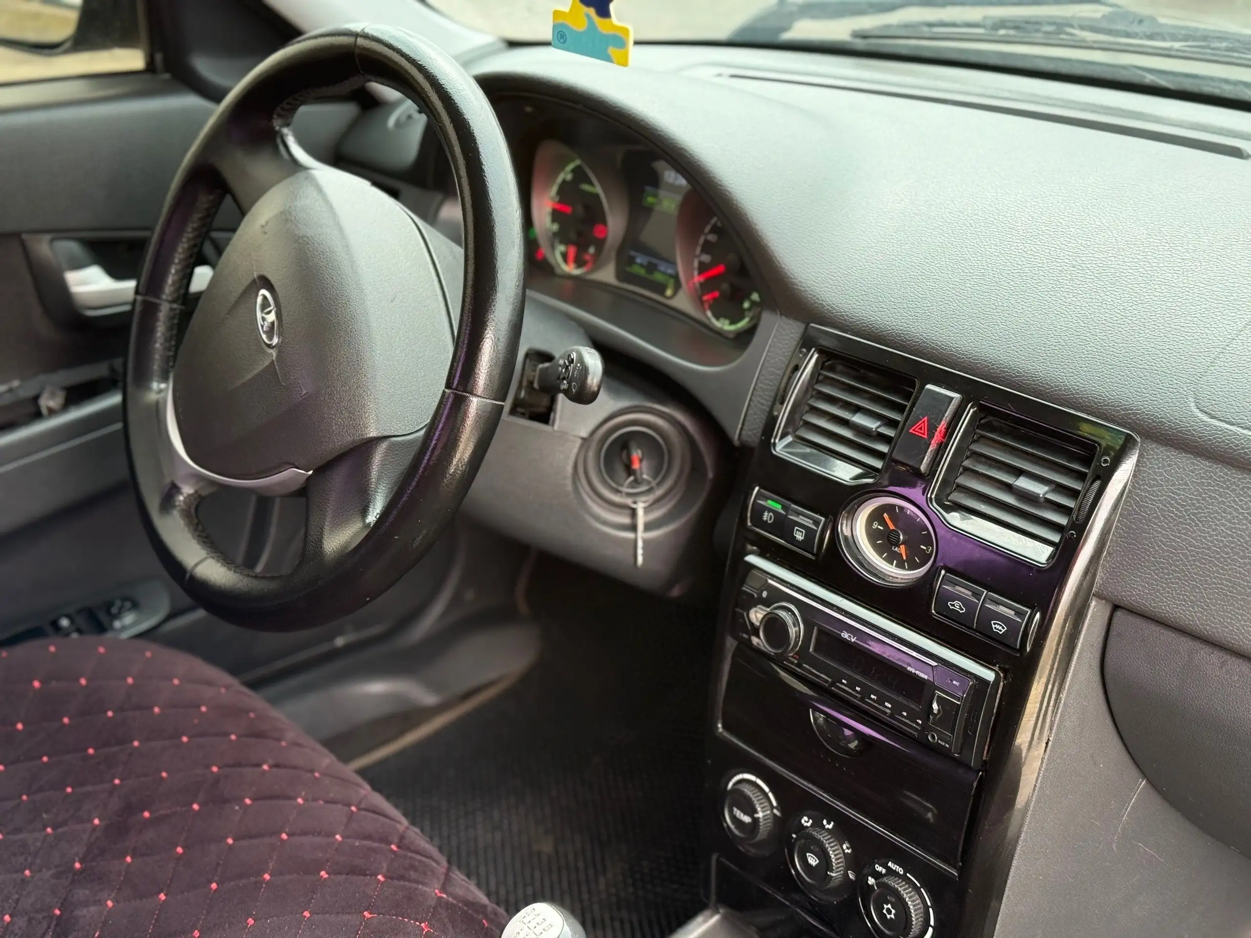 Lada Priora 2013 - Авто в Неизвестно