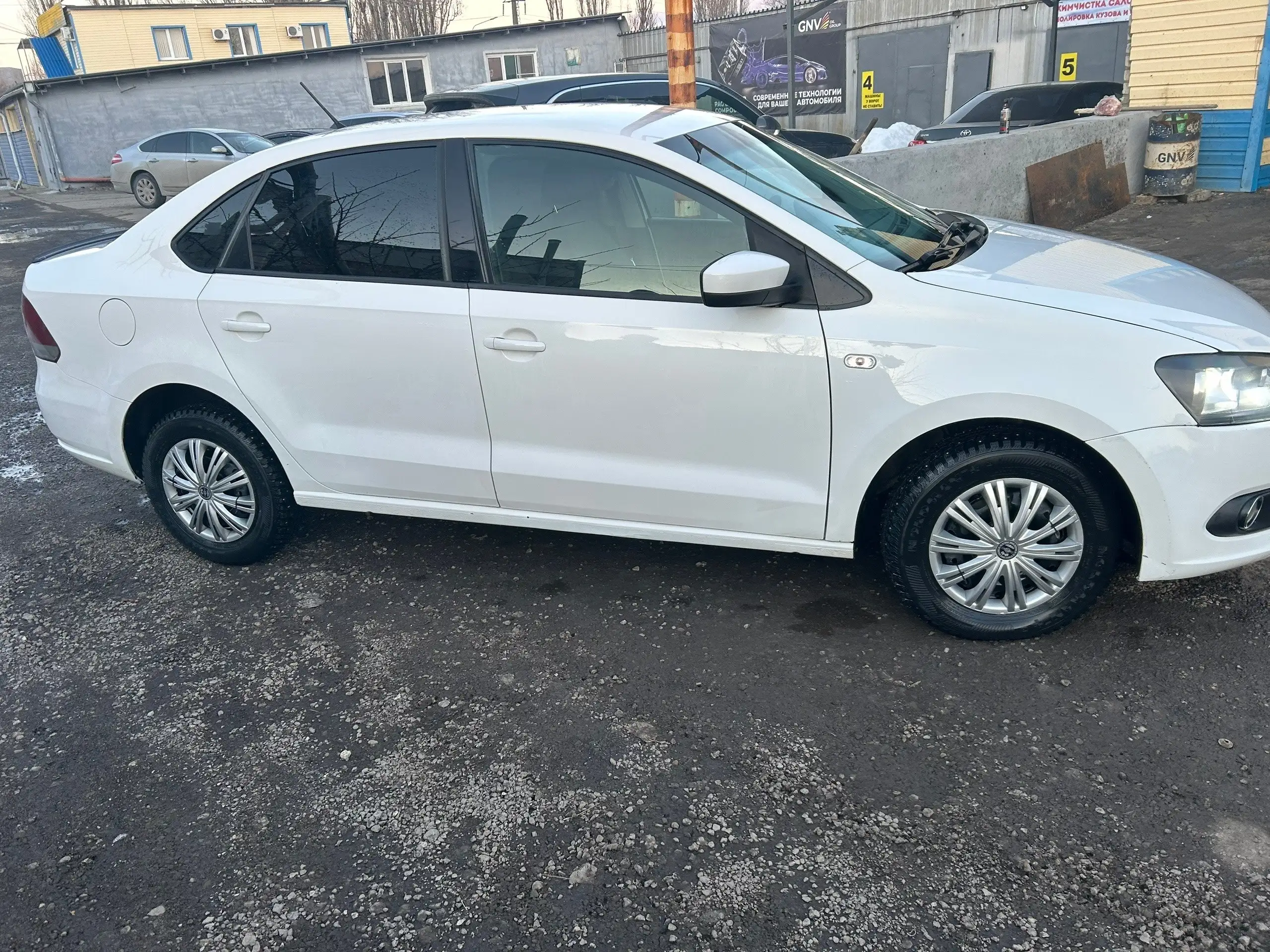 Продажа Volkswagen Polo 2012 года в полной комплектации - Авто в Волгоград