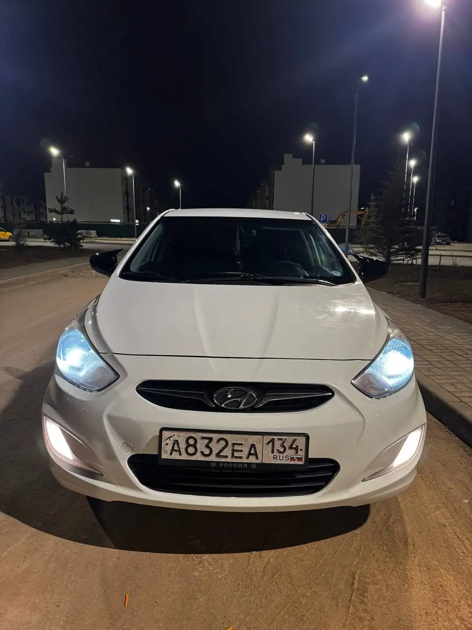 Hyundai Solaris 2012 года с пробегом 250 000 км - Легковые автомобили (Авто) в Волгоград