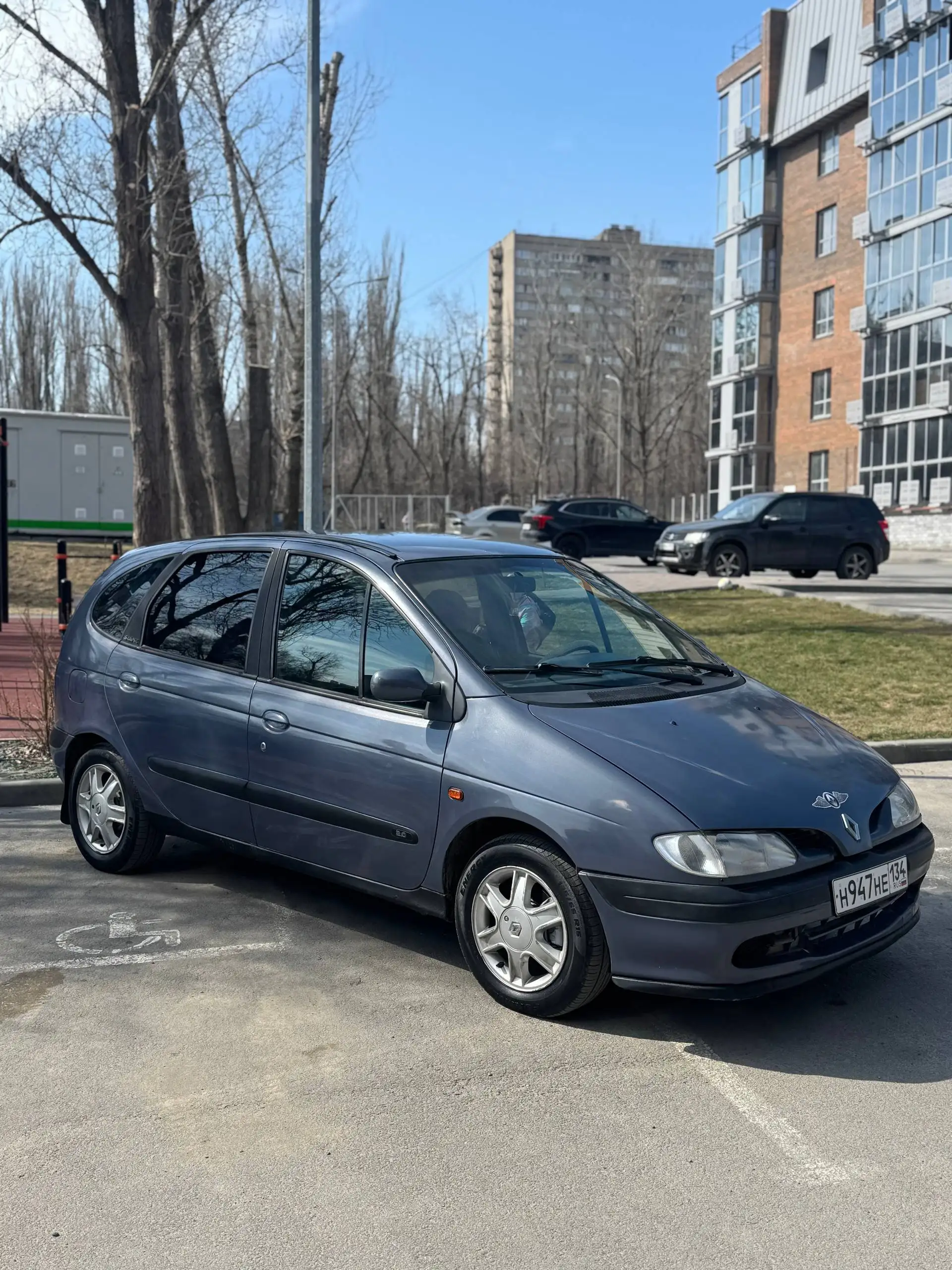 Renault SCENIC 1999 года с АКПП, 2.0 л, 140 л.с. - Авто в Волгоград