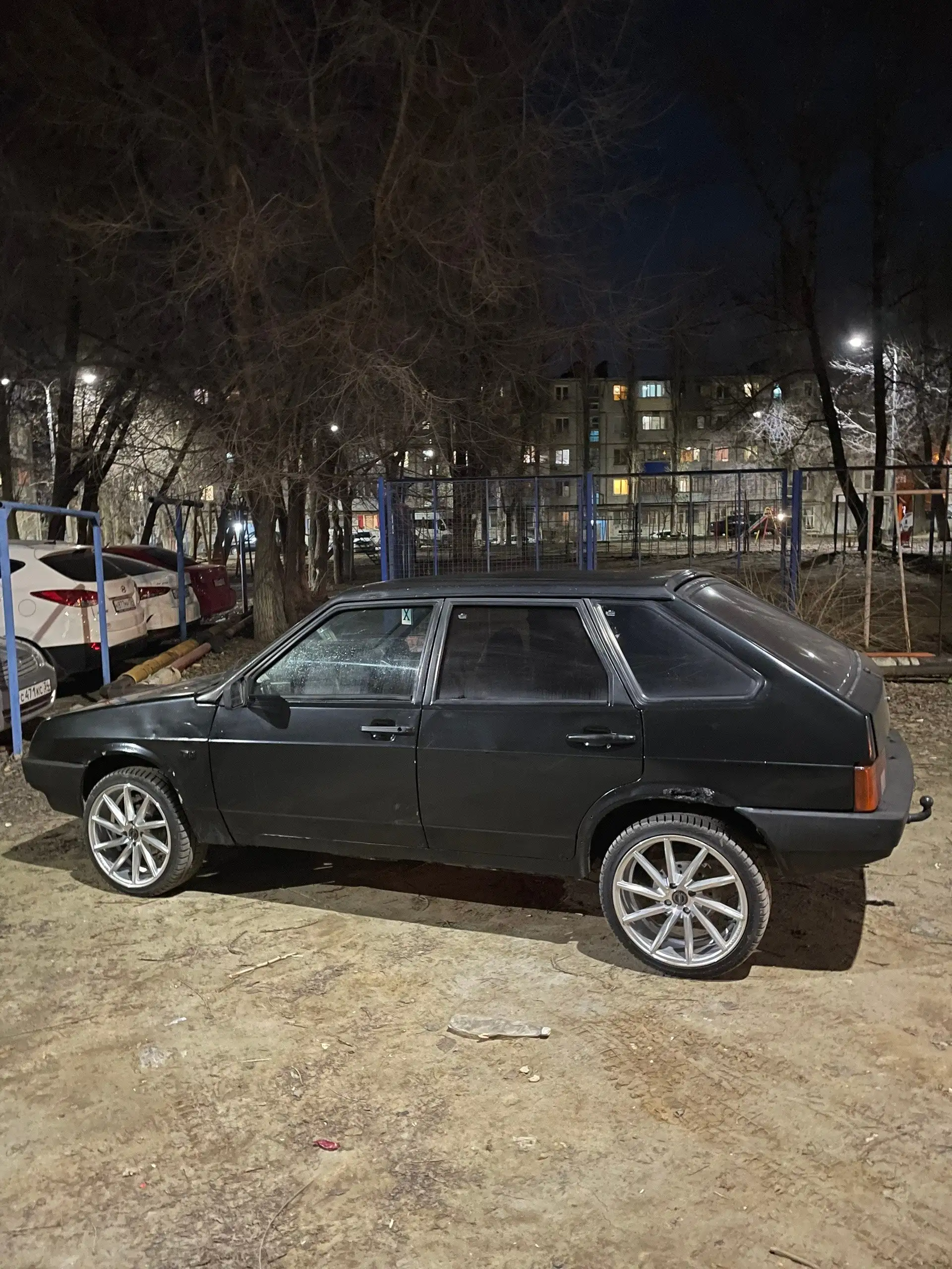 ВАЗ 2109 с новыми колесами R17, дымящим мотором - Авто в Волгоград