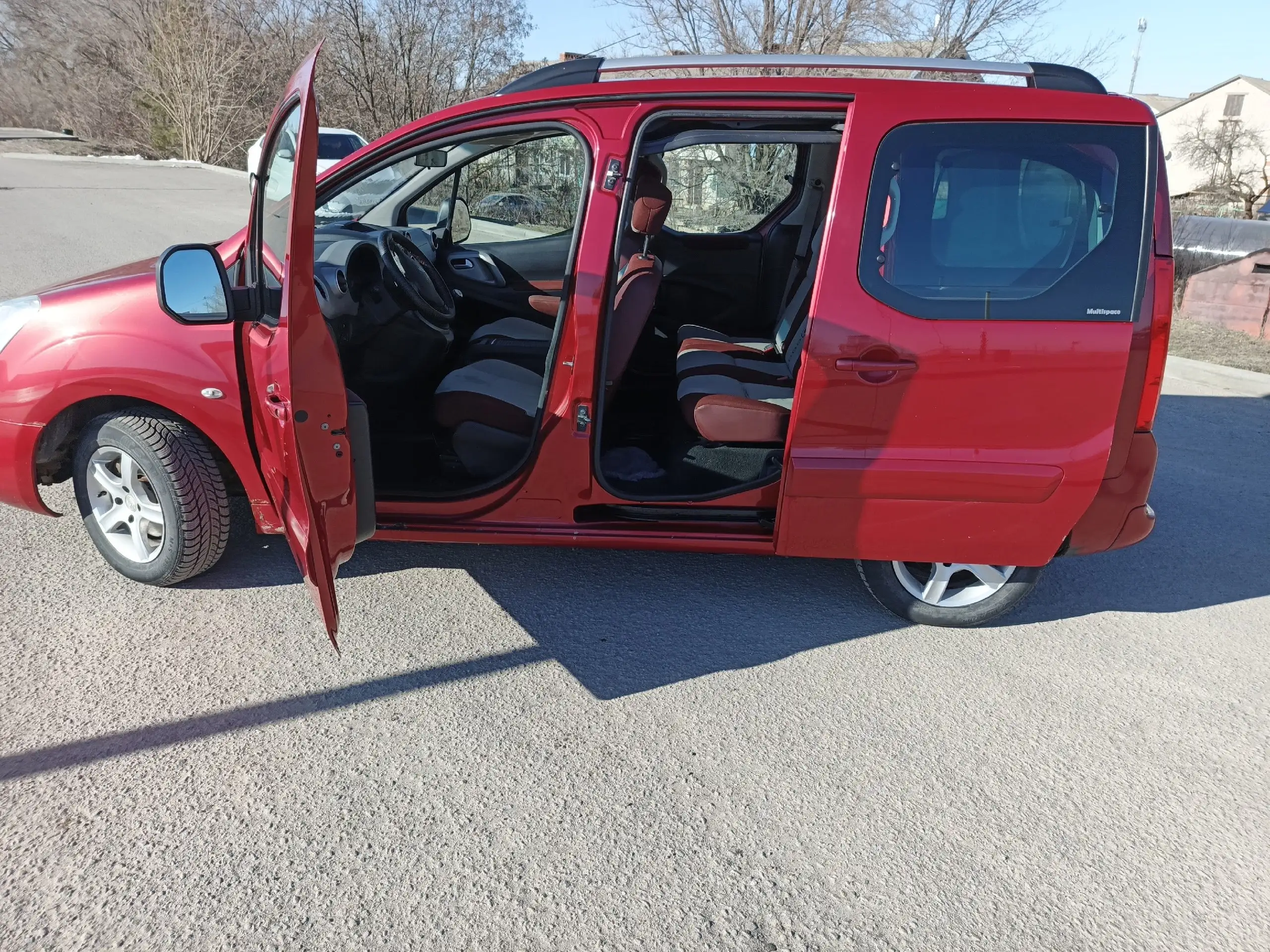 Citroën Berlingo 2011 года с пробегом 186 000 км - Авто в Калач-на-Дону