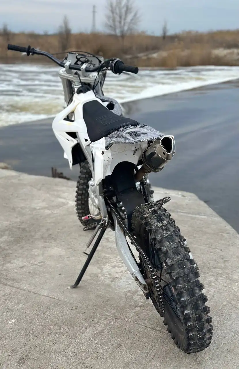 Продам мотоцикл эндуро Rockot R1 2022 года - Мотоциклы (Авто) в Новоаннинский