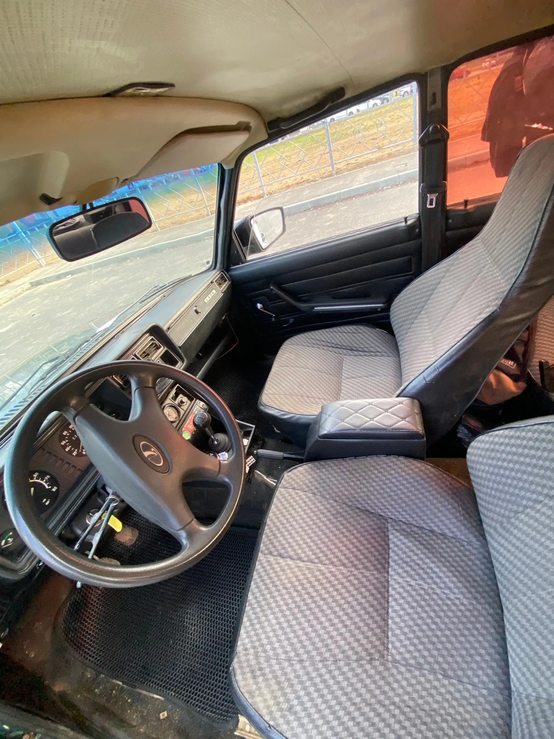 ВАЗ 2107 на полном ходу с Bluetooth - Легковые автомобили (Авто) в Волгоград