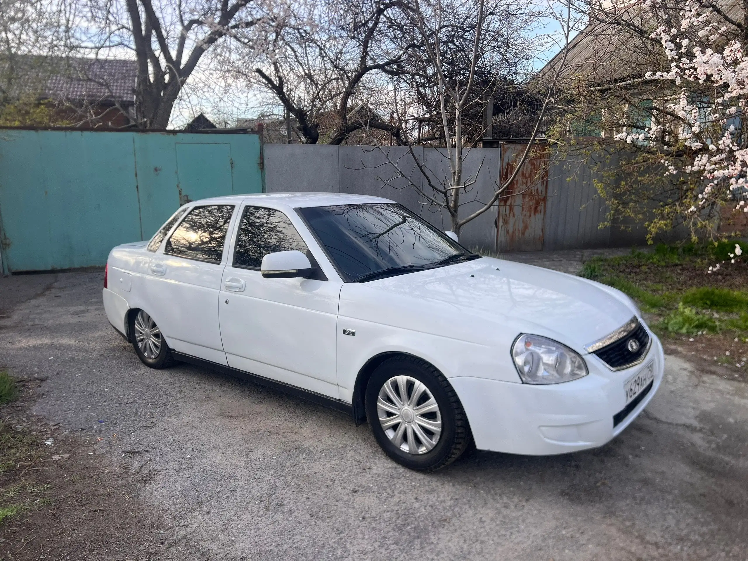 Продажа Лады Приоры Люкс 2010 года - Легковые автомобили (Авто) в Волгоград