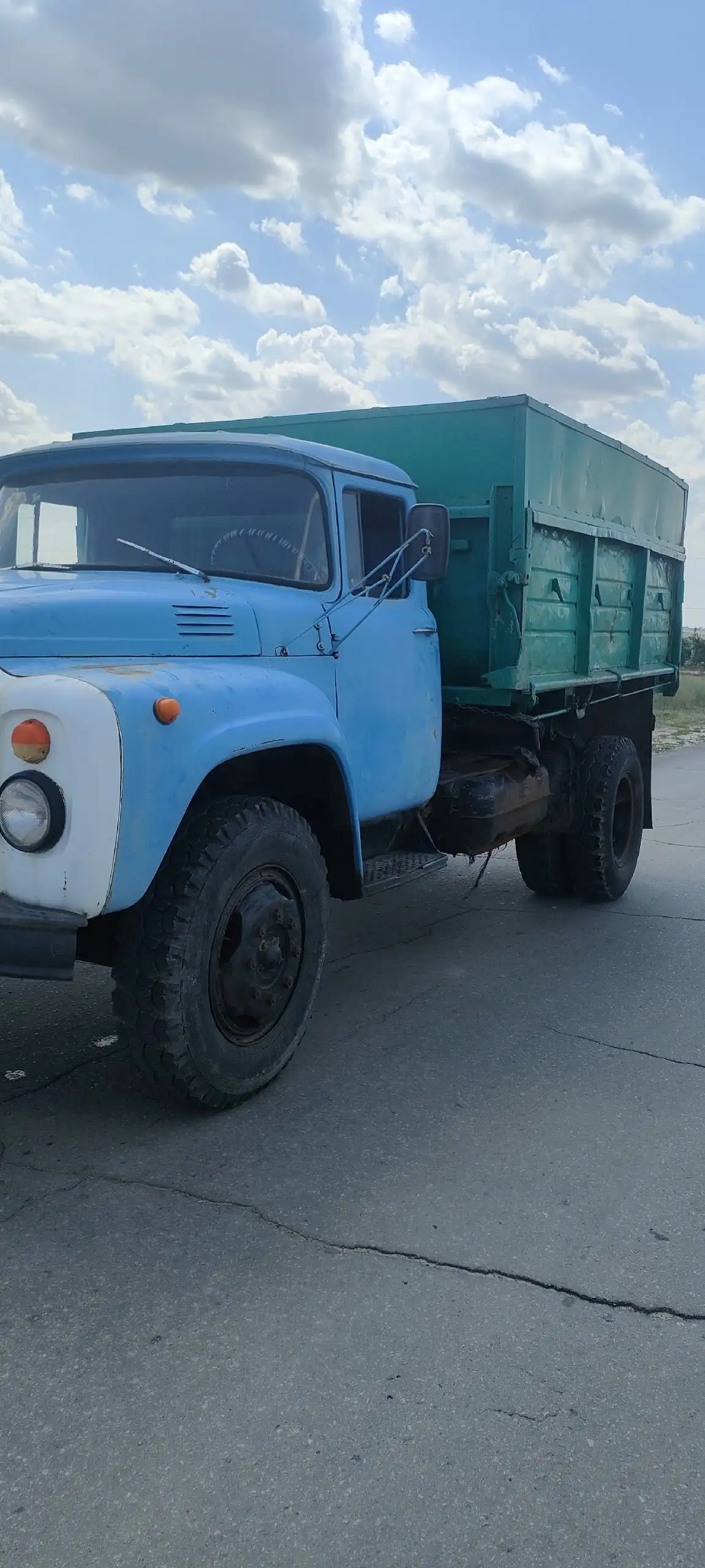 Продается ЗИЛ Дизель Самосвал в отличном состоянии - Грузовики (Авто) в Волгоград