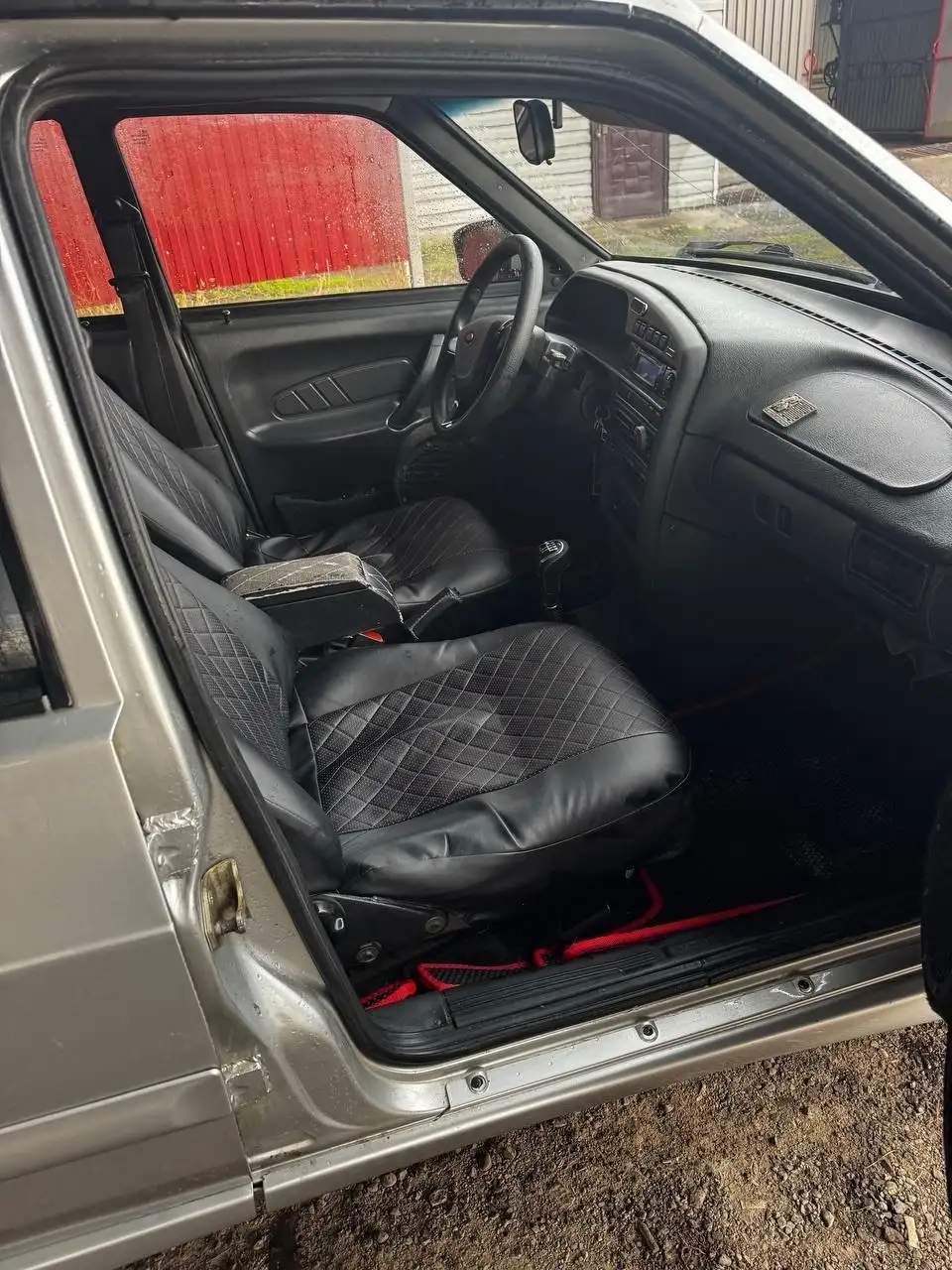 Продажа ВАЗ 2115 с автозвуком и новой коробкой передач - Легковые автомобили (Авто) в Волгоград