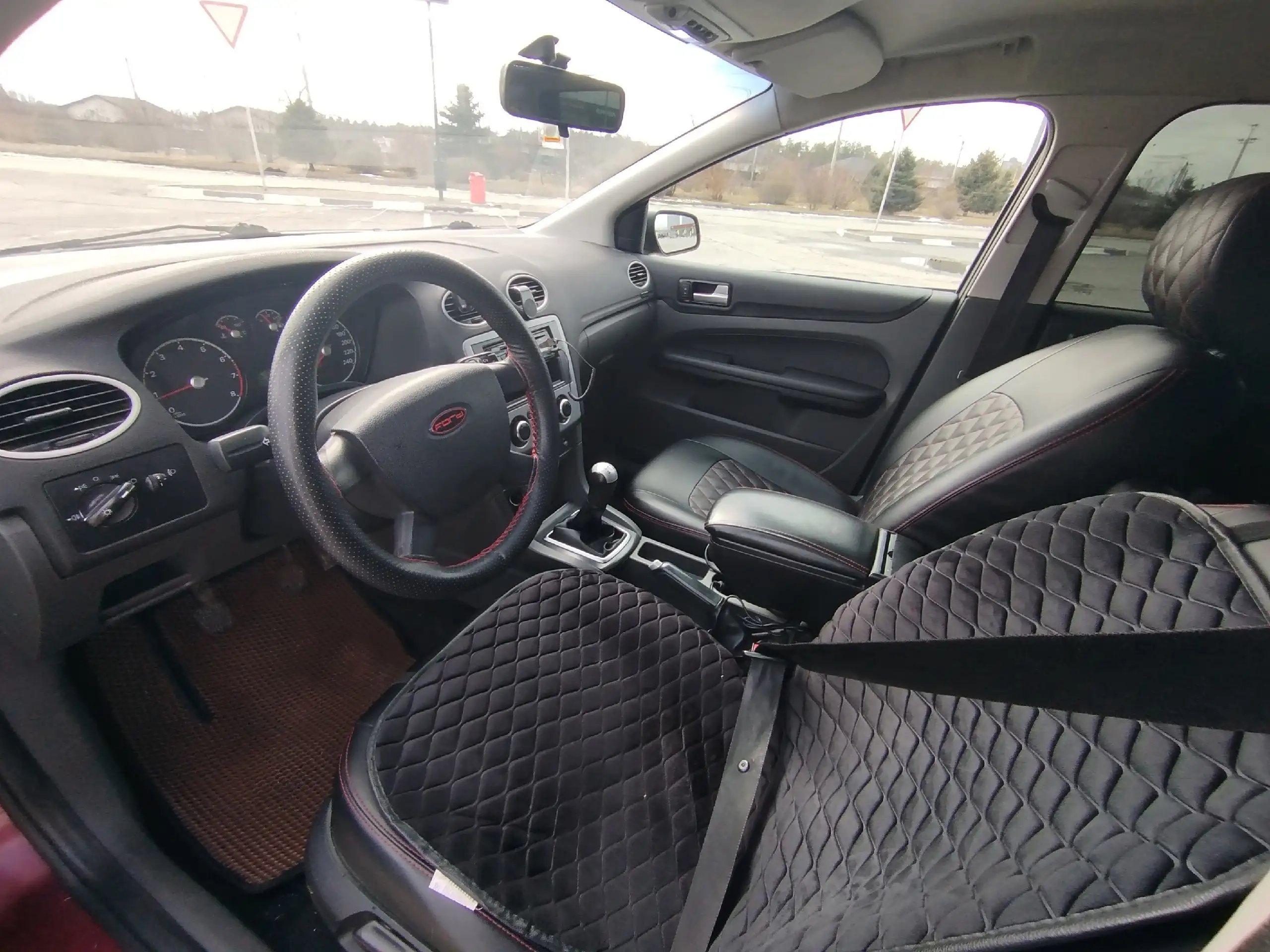 Ford Focus 2005 года выпуска - Авто в Волгоград