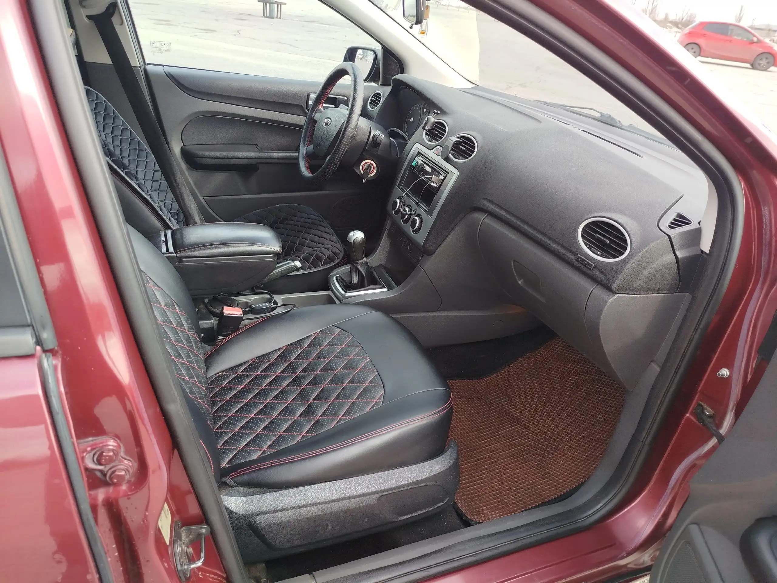 Ford Focus 2005 года выпуска - Авто в Волгоград