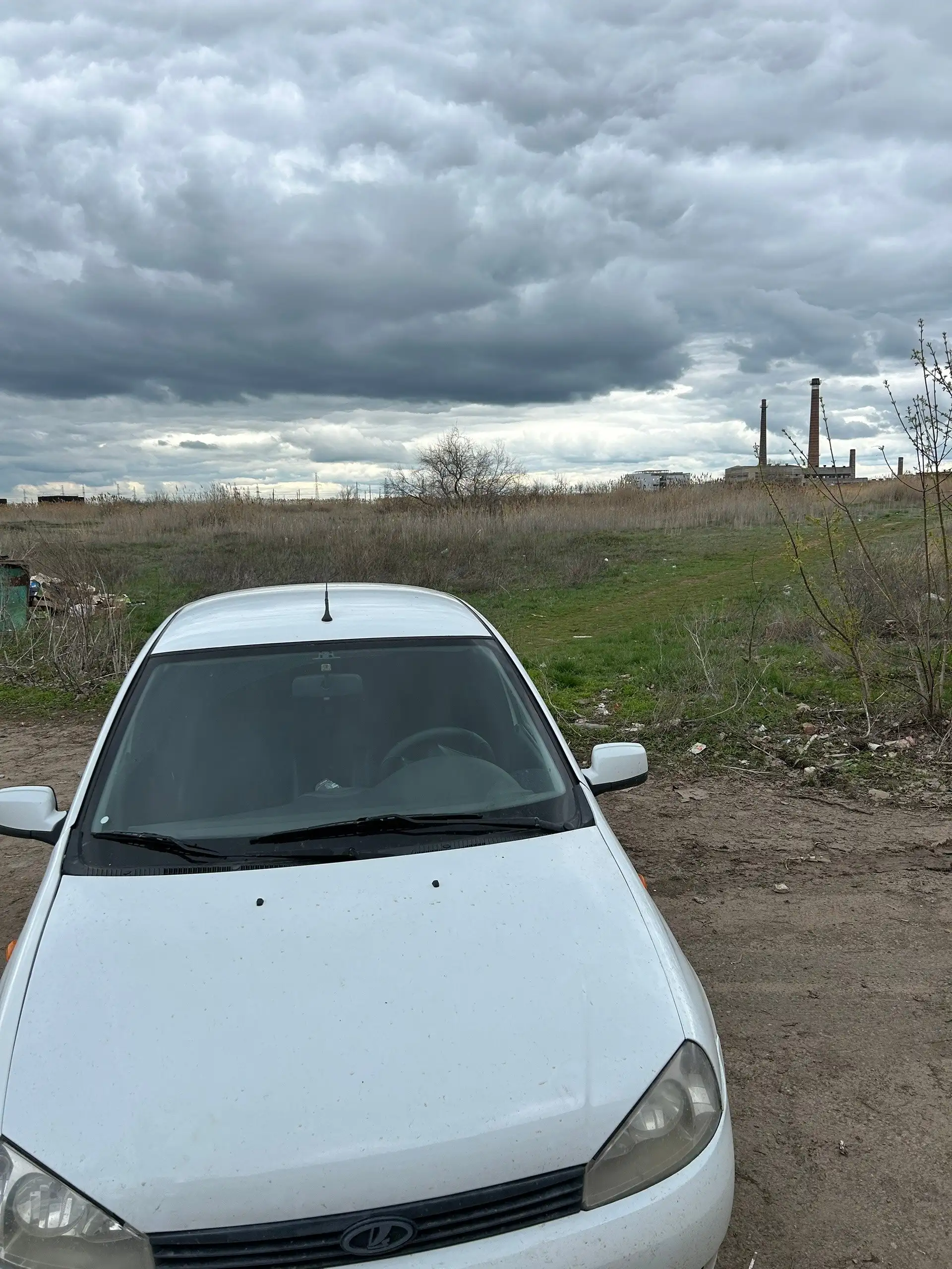 Продам Лада Калину 2013 года, комплектация Люкс - Легковые автомобили (Авто) в Волгоград