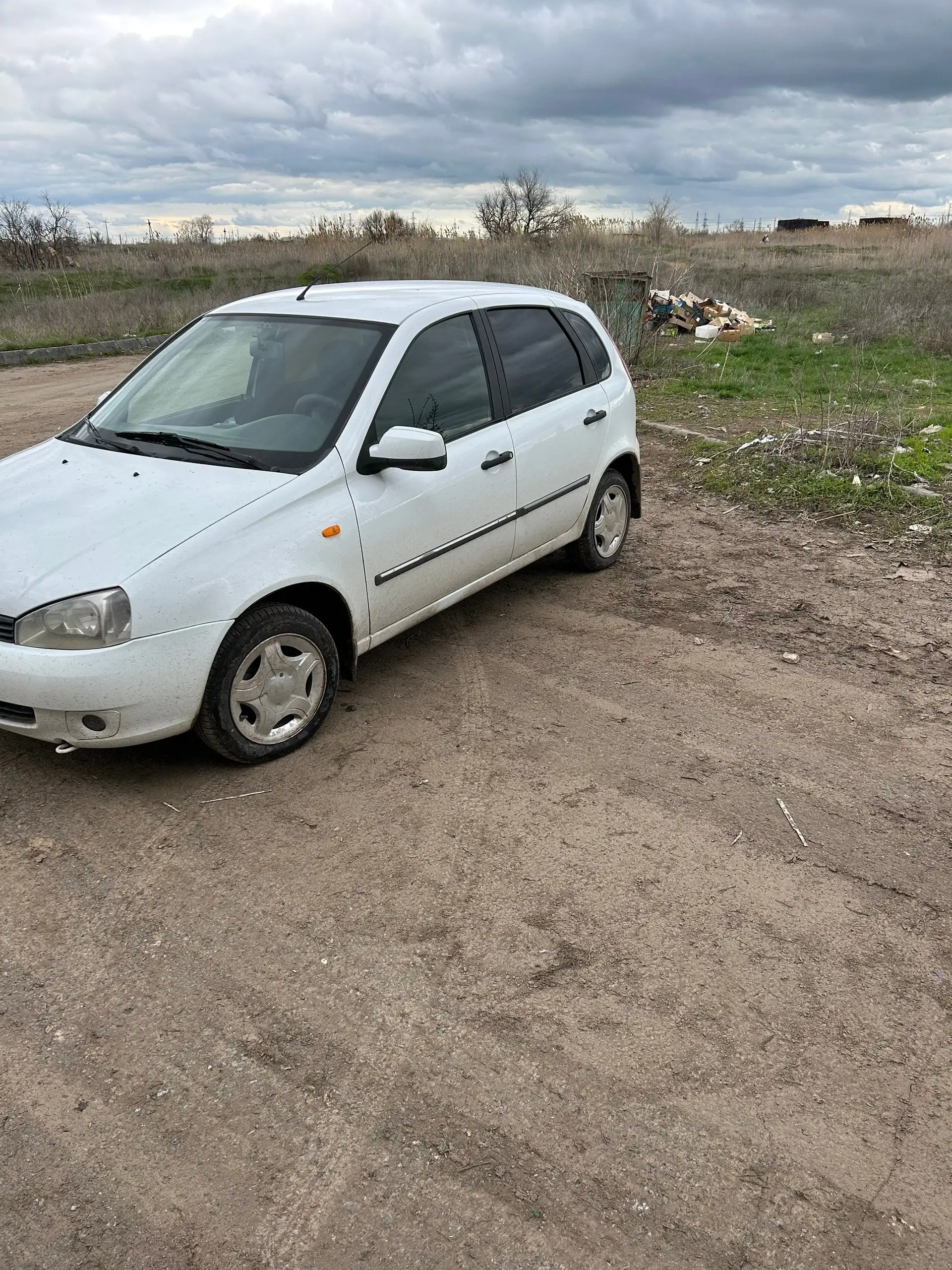 Продам Лада Калину 2013 года, комплектация Люкс - Легковые автомобили (Авто) в Волгоград