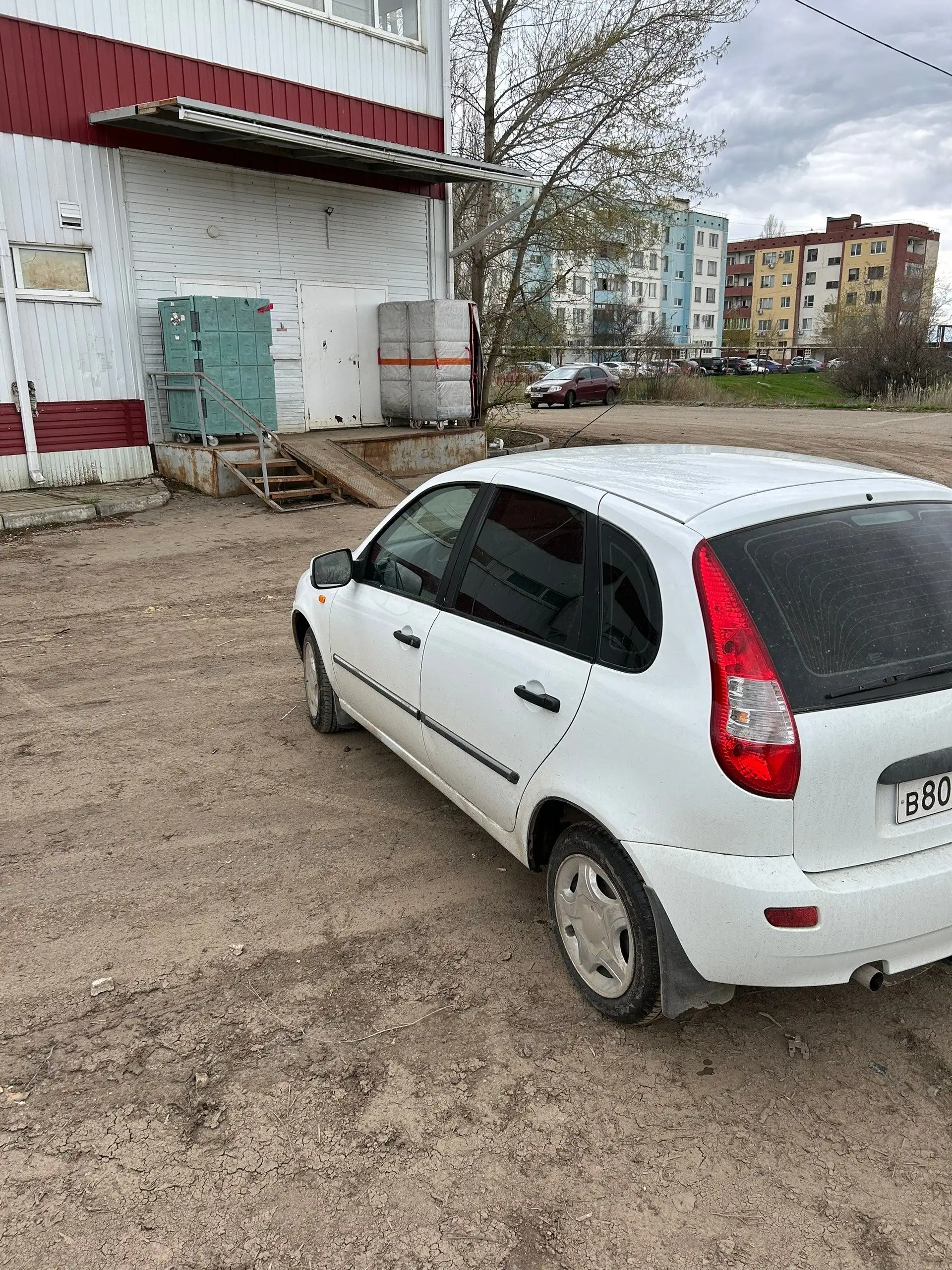 Продам Лада Калину 2013 года, комплектация Люкс - Легковые автомобили (Авто) в Волгоград