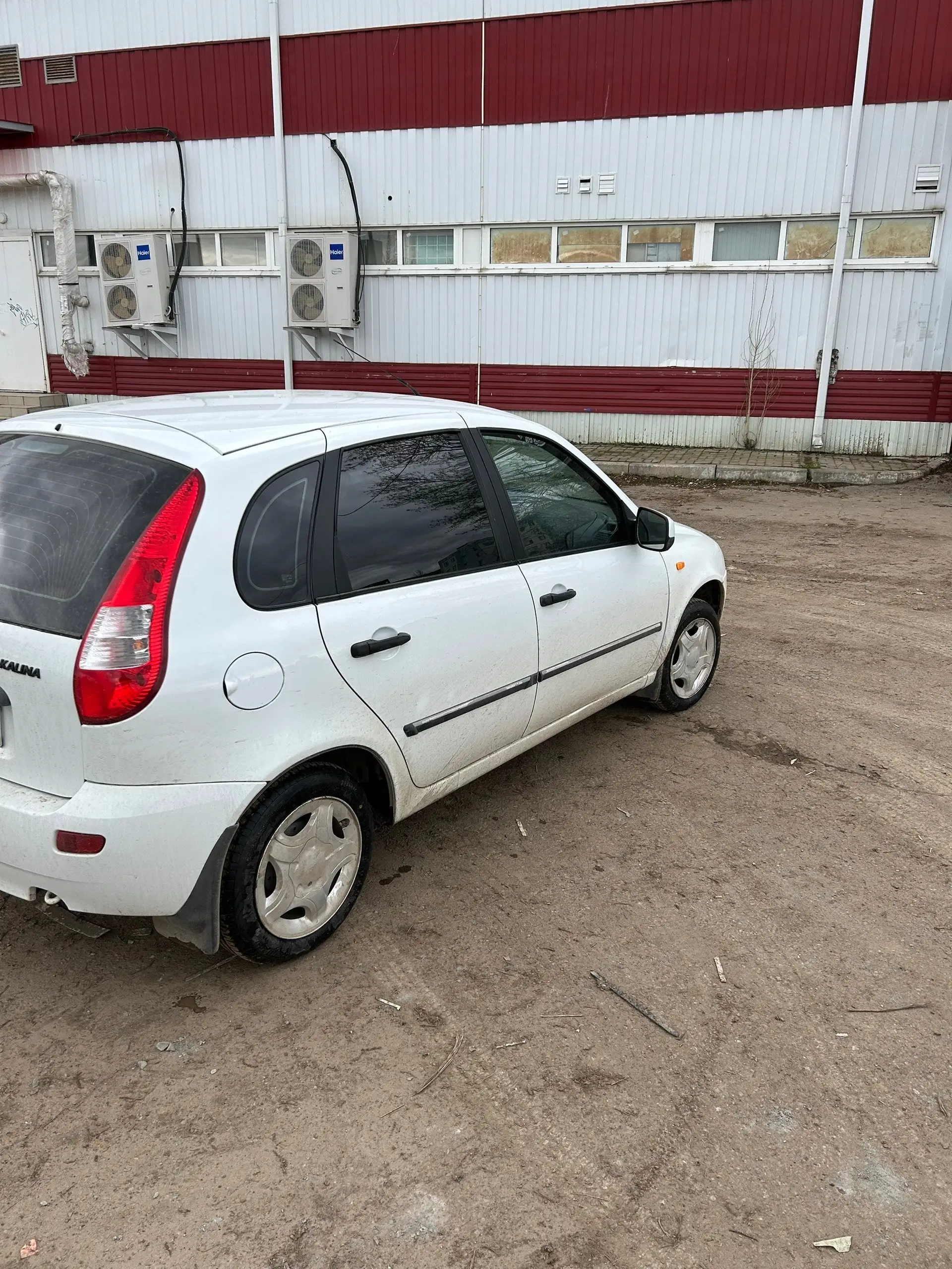 Продам Лада Калину 2013 года, комплектация Люкс - Легковые автомобили (Авто) в Волгоград