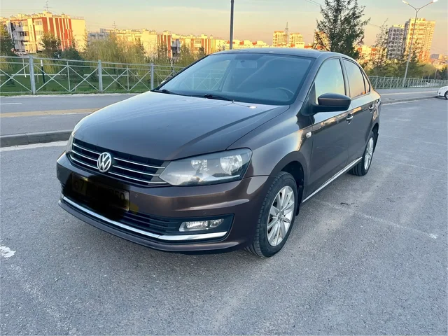 Volkswagen Polo 2016 Highline с пробегом 189000 км - Классические автомобили в Волгоград