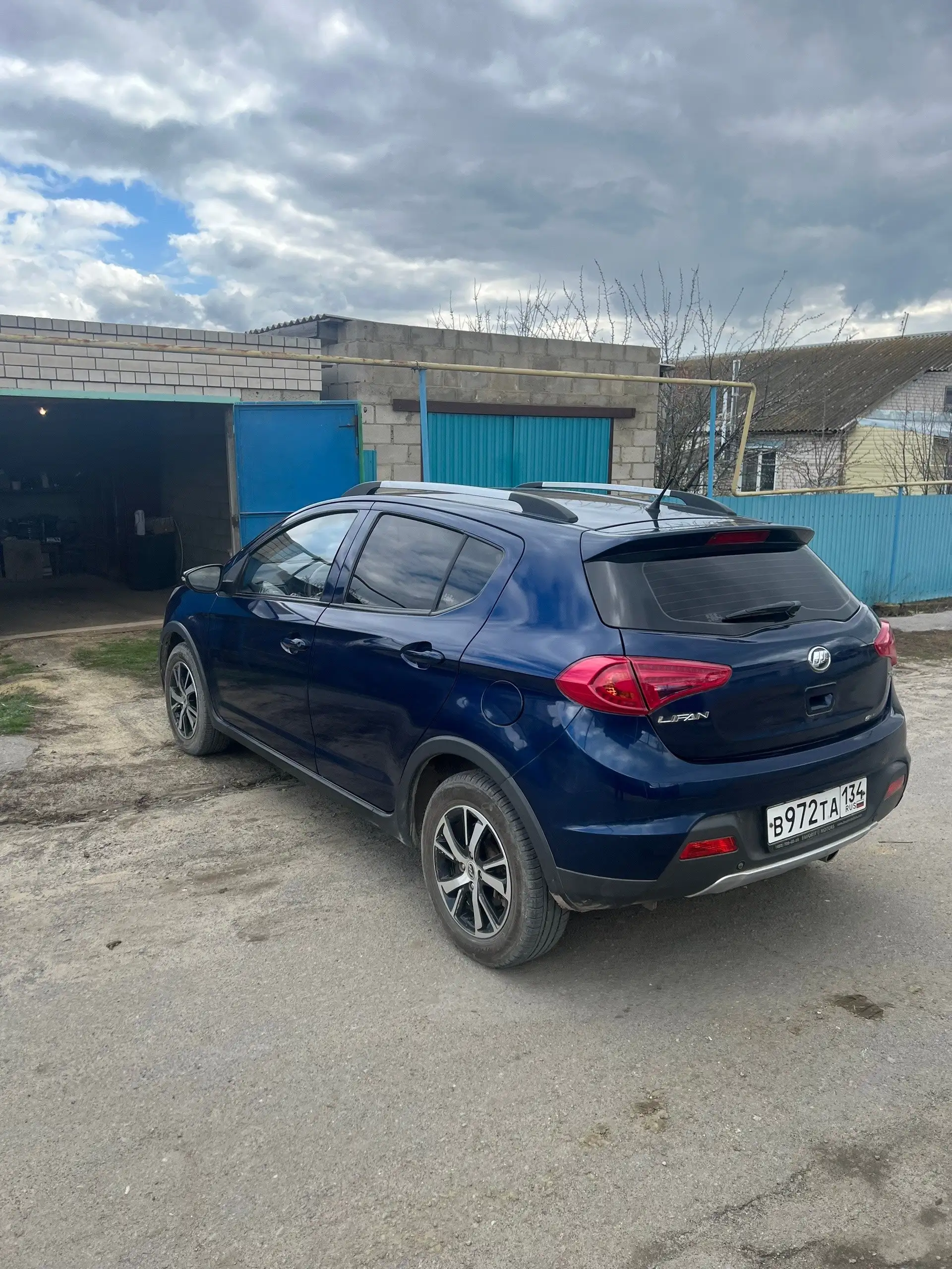 Продажа автомобиля Лифан - Легковые автомобили (Авто) в Волгоград