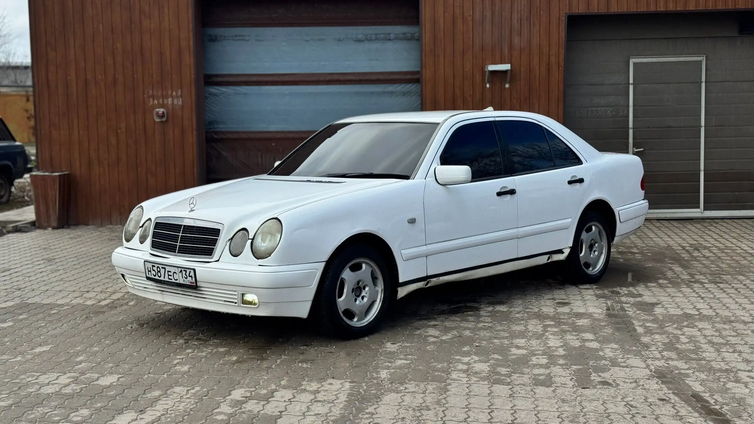 Продажа Mercedes Benz W210 1998 года выпуска - Авто в Волгоград