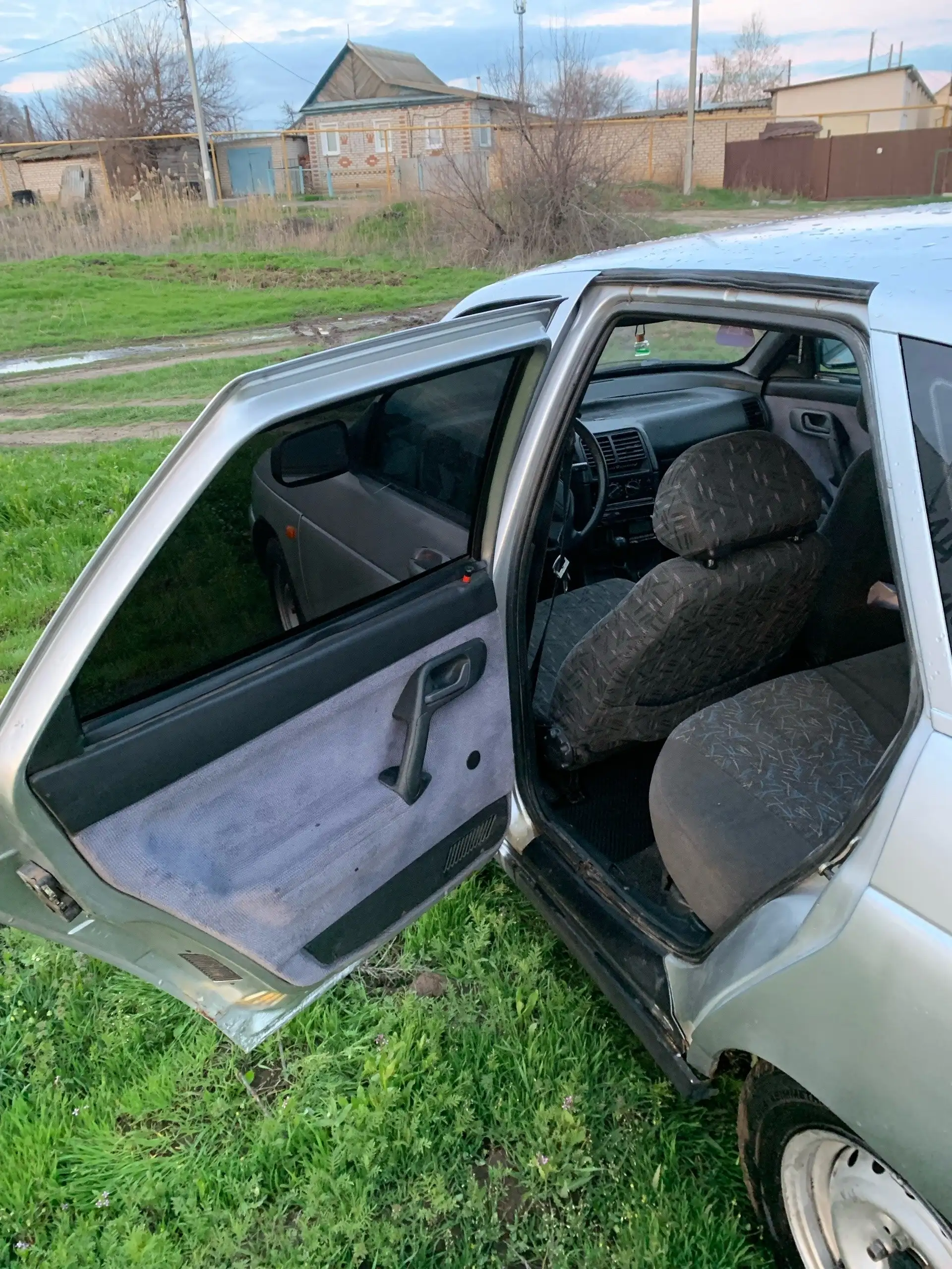 Продам ВАЗ 2112 2004 г.в. в комплектации Люкс - Легковые автомобили (Авто) в Волгоград