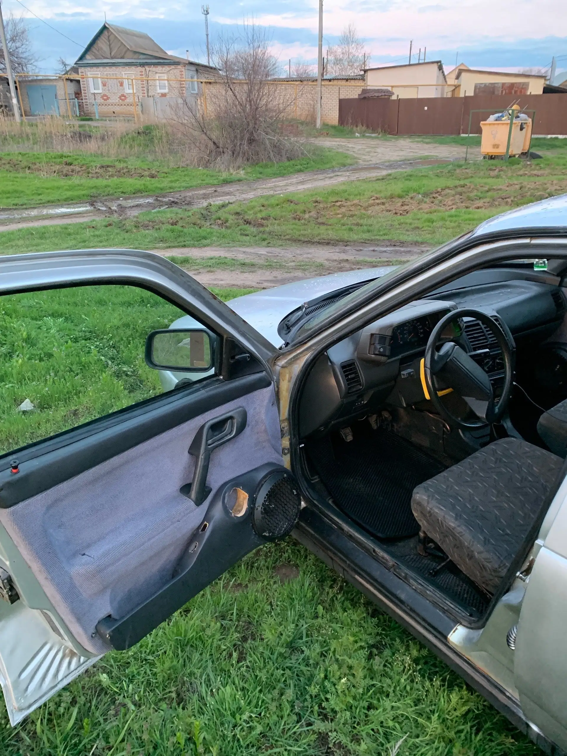 Продам ВАЗ 2112 2004 г.в. в комплектации Люкс - Легковые автомобили (Авто) в Волгоград