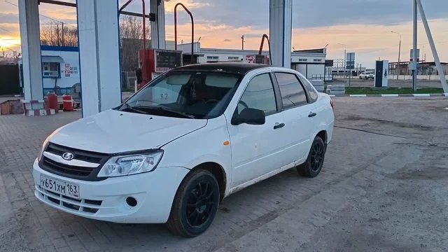 Продажа Лада Гранта 2013 года - Легковые автомобили в Волгоград
