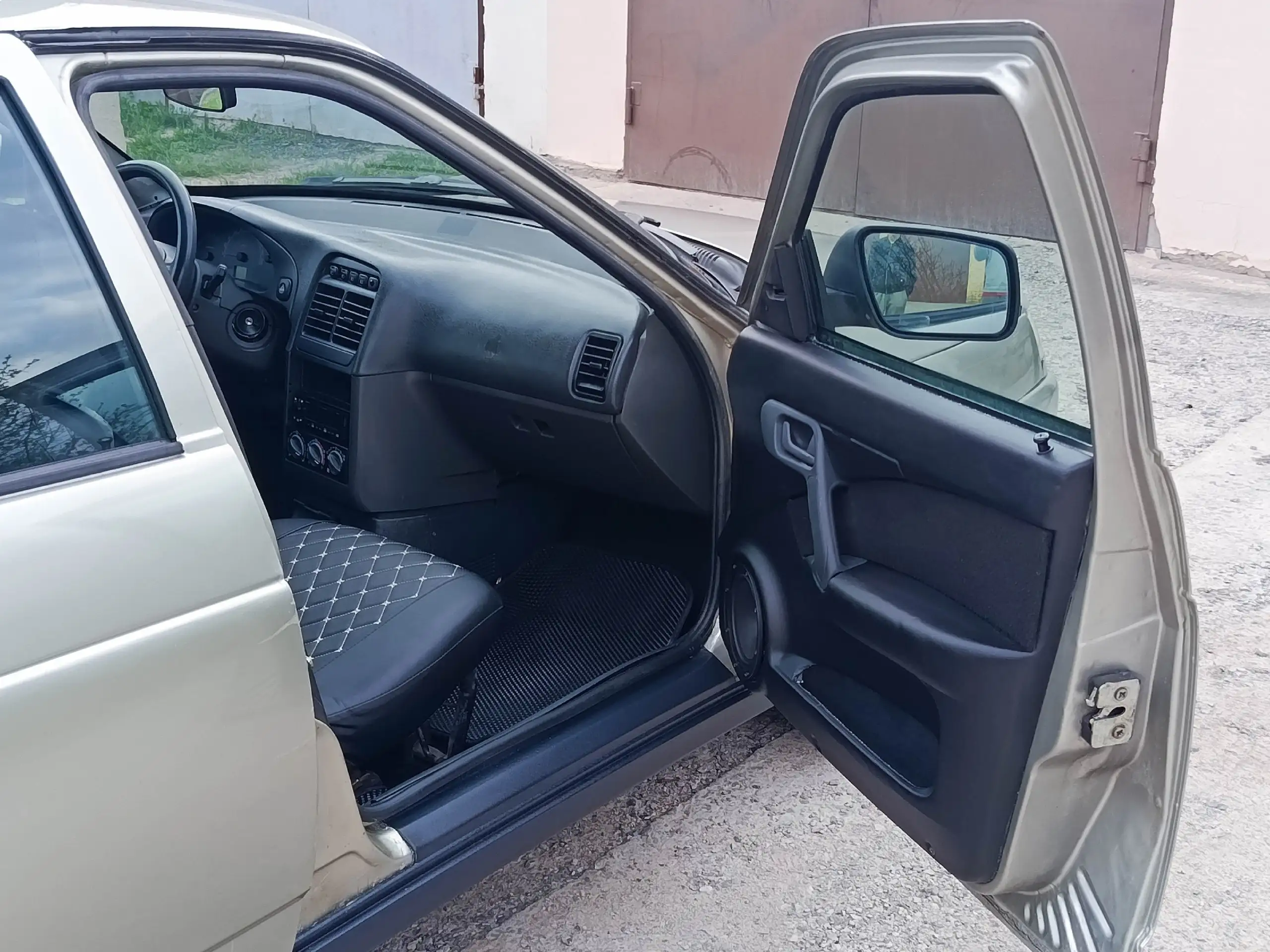 ВАЗ-2112 2006 г.в. - Легковые автомобили (Авто) в Волгоград