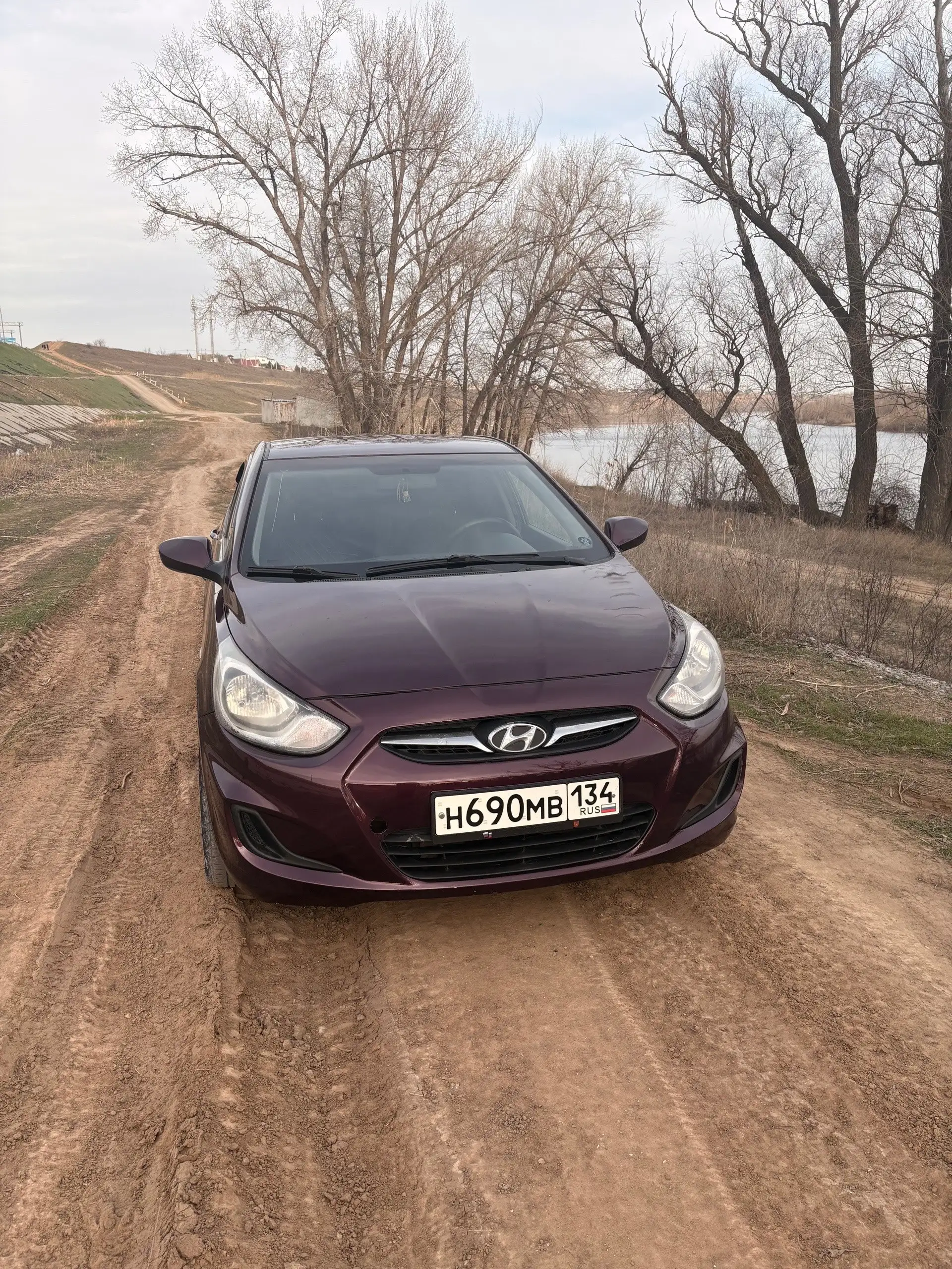 Hyundai Solaris 2011, 1.4 л, АКПП - Авто в Волгоград