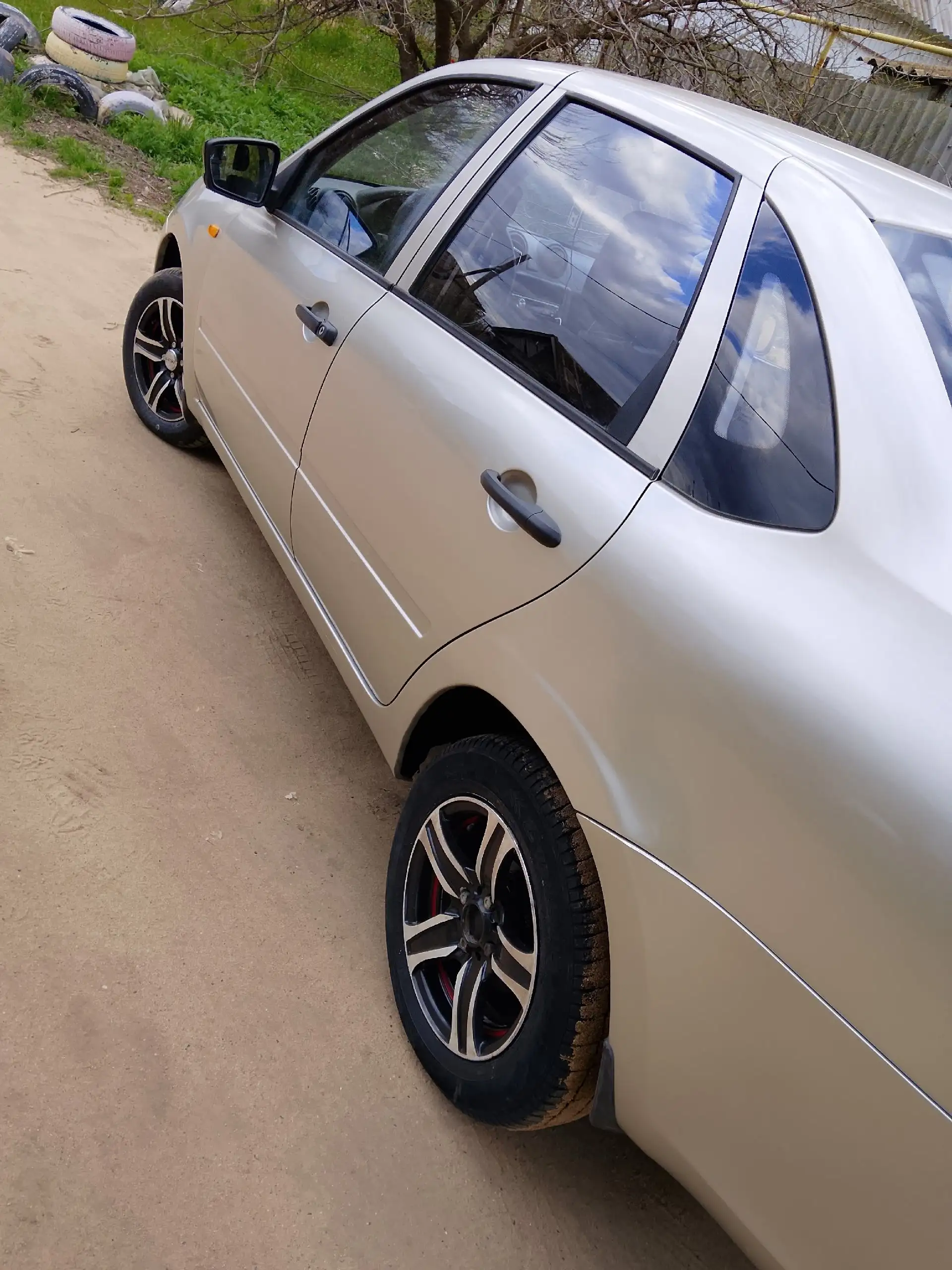 Lada Granta 2012 - Авто в Волгоград