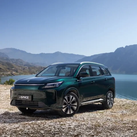 Гибридный полноприводный кроссовер EVOLUTE i-SPACE 4x4 - Легковые авто в Волгоград