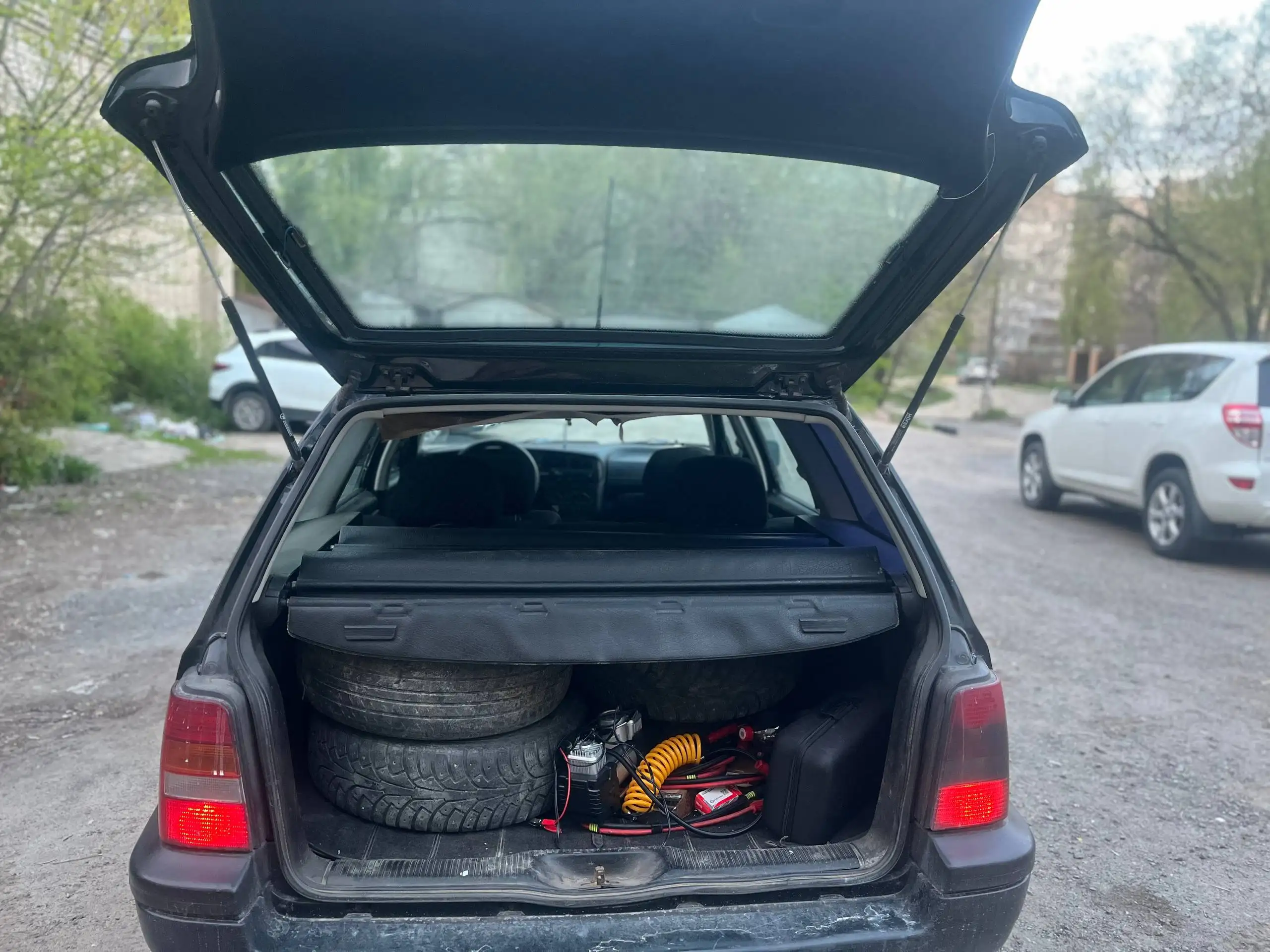 Volkswagen Golf 1997, 230000 км - Легковые автомобили (Авто) в Волгоград