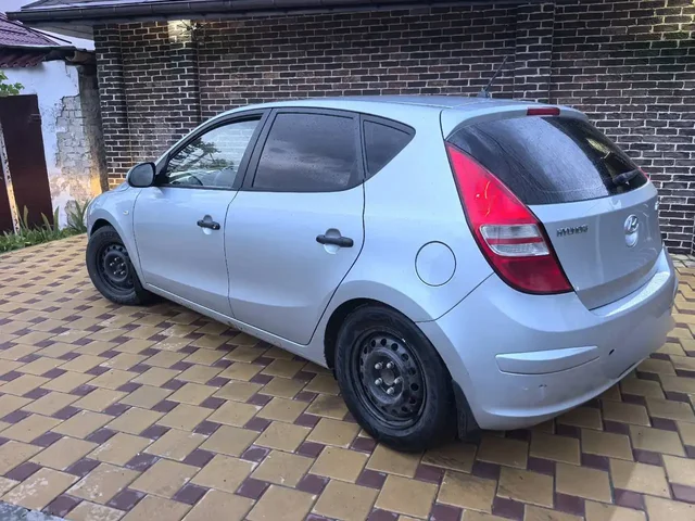 Hyundai i30 2010 - Авто в Волгоград