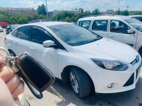 Ford Focus 3 седан 2013 - Авто в Волгоград