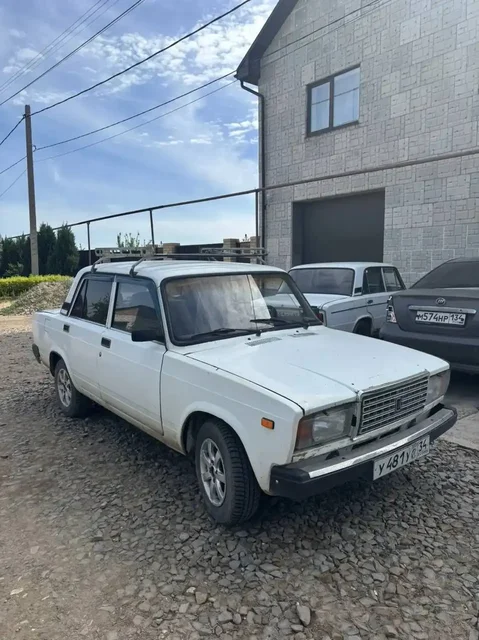 ВАЗ 2107 2006 года - Легковые автомобили в Волжский