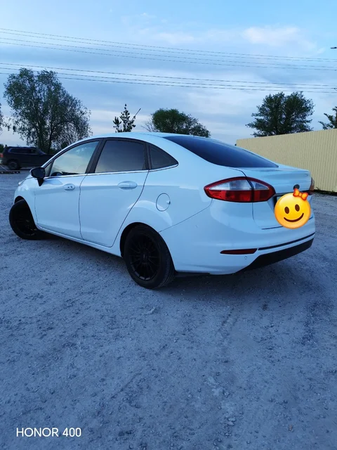 Ford (2015 г.в.) 1.6 л АКПП - Авто в Волгоград