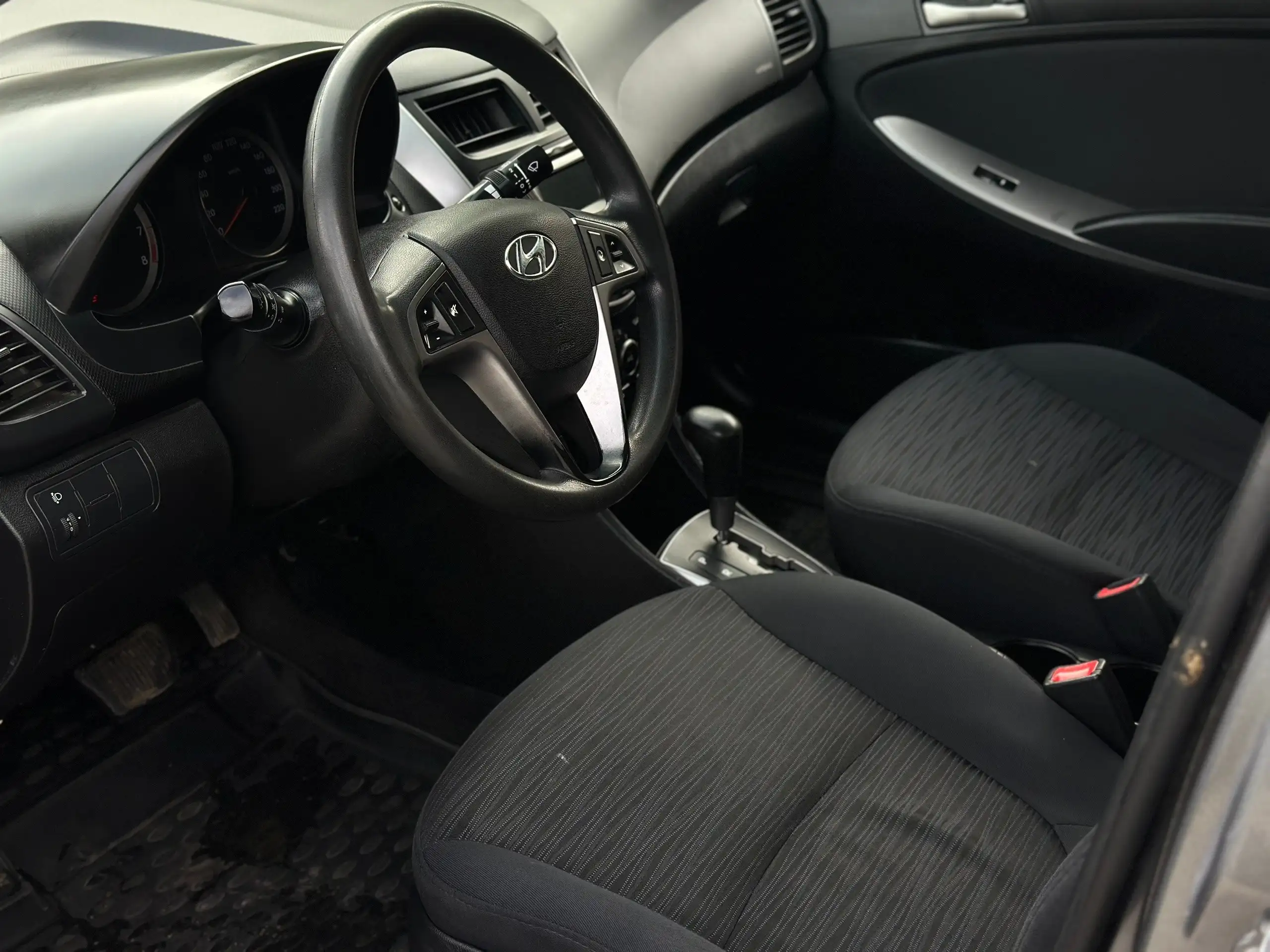 Hyundai Solaris 2015 в отличном состоянии - Легковые авто (Авто) в Волгоград
