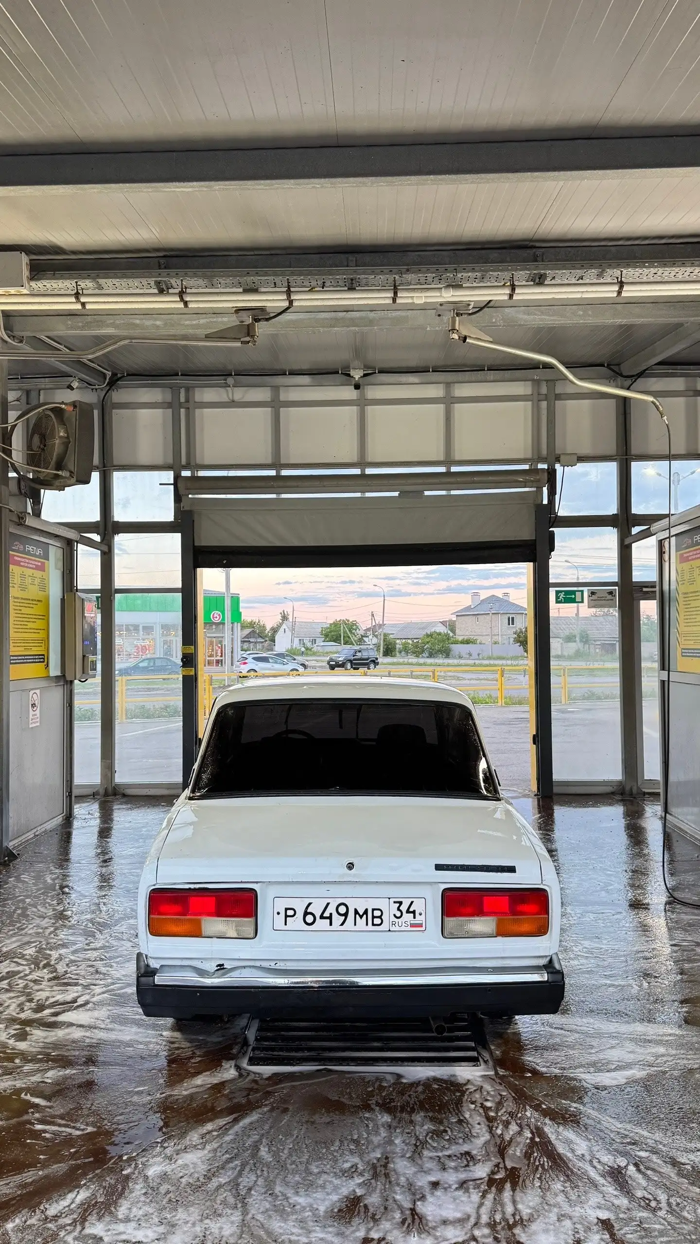 ВАЗ 2107 (Карбюратор) 2004 - Легковые автомобили (Авто) в Волгоград