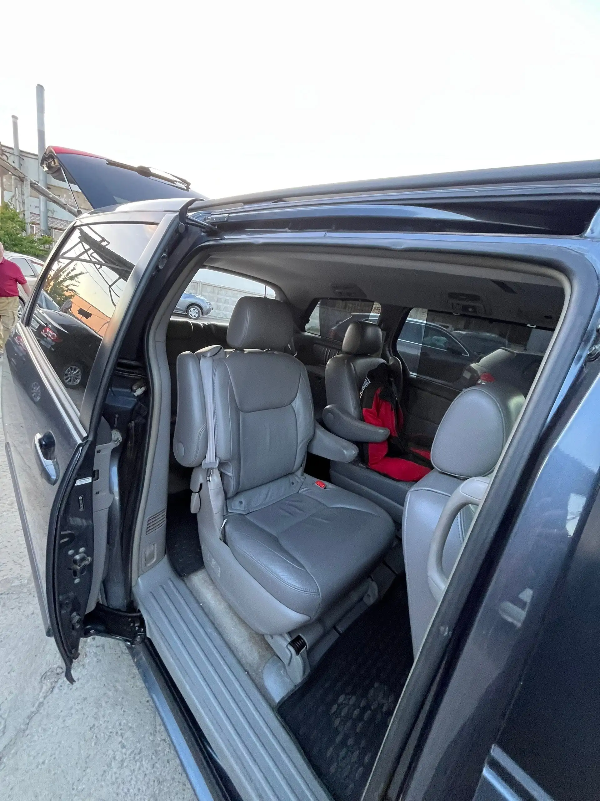 Toyota Sienna CE Limited 2005 - Минивэны (Авто) в Волгоград