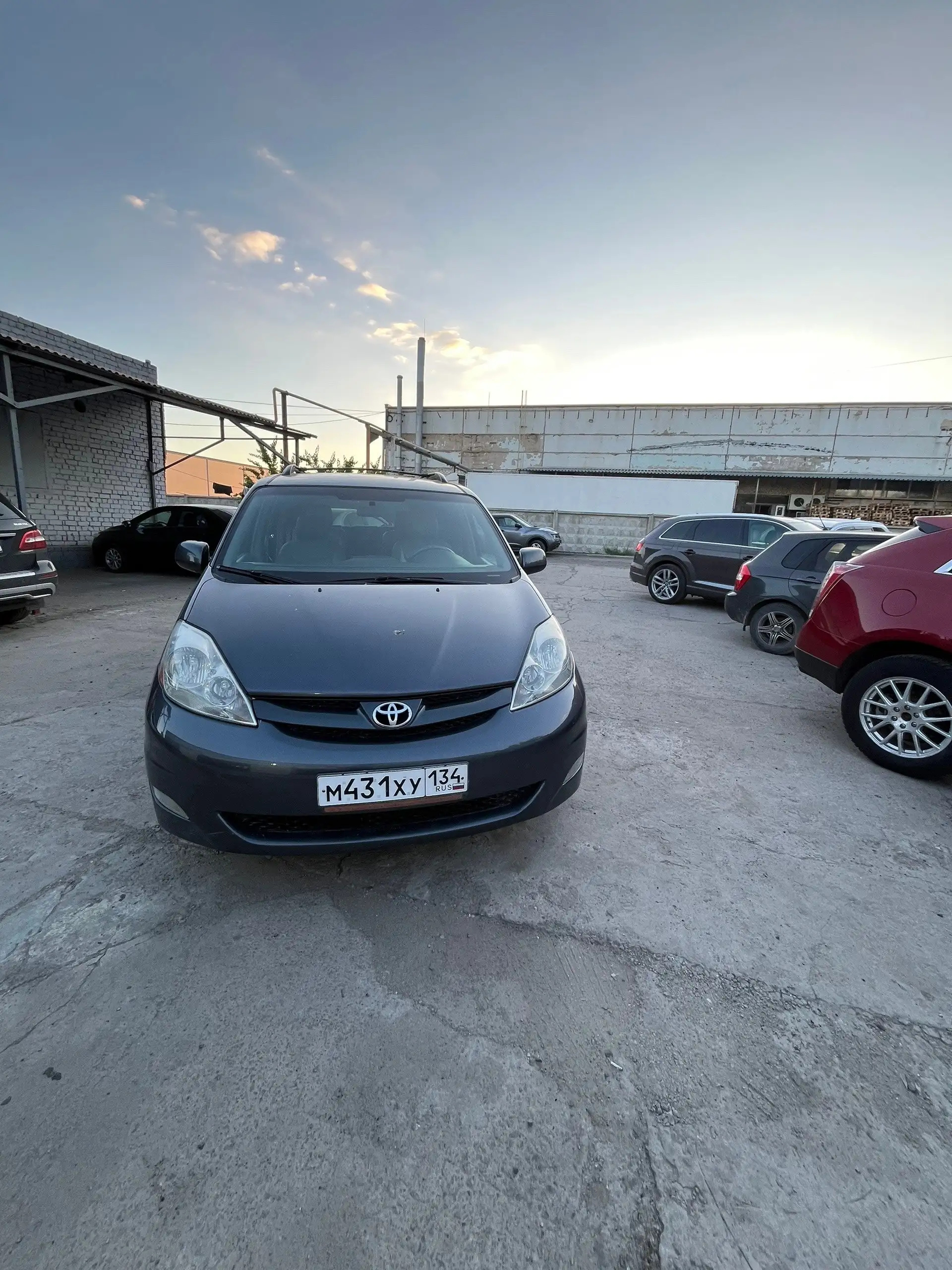 Toyota Sienna CE Limited 2005 - Минивэны (Авто) в Волгоград