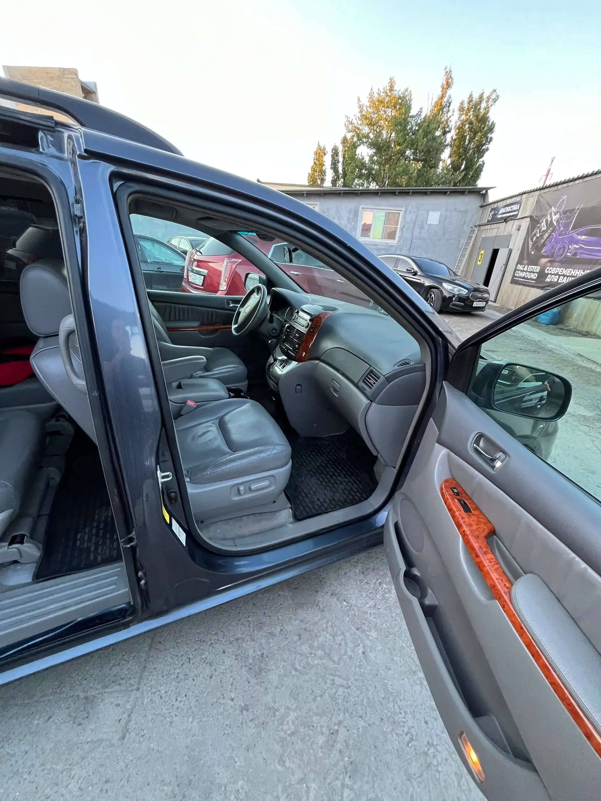 Toyota Sienna CE Limited 2005 - Минивэны (Авто) в Волгоград