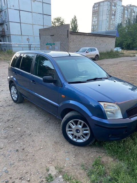 Форд Фьюжн 2005 года - Автозвук в Волгоград
