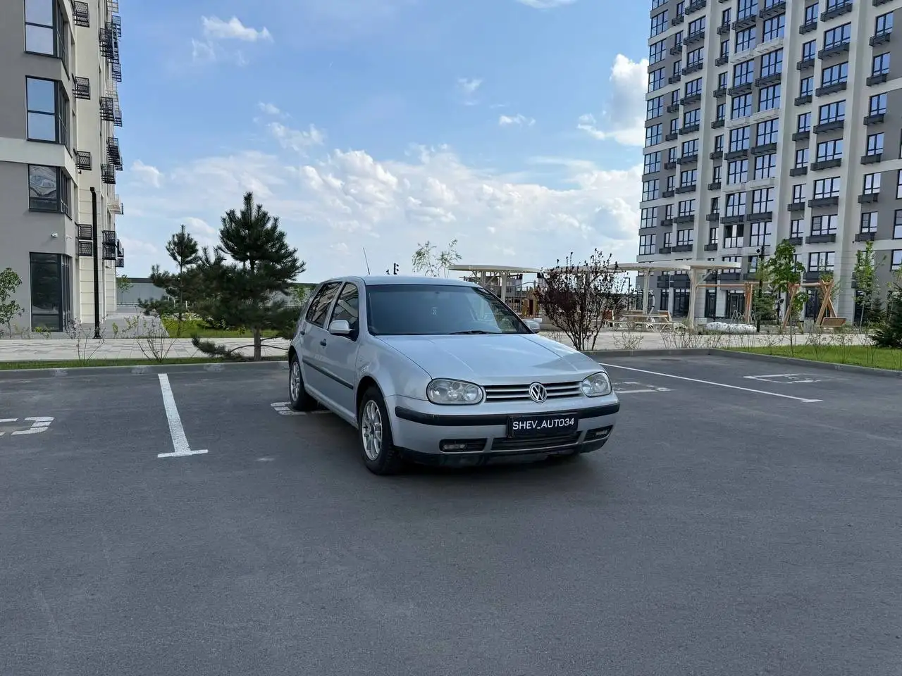 Продажа Volkswagen Golf 4 1997 - Volkswagen Golf 4 (Авто) в Волгоград
