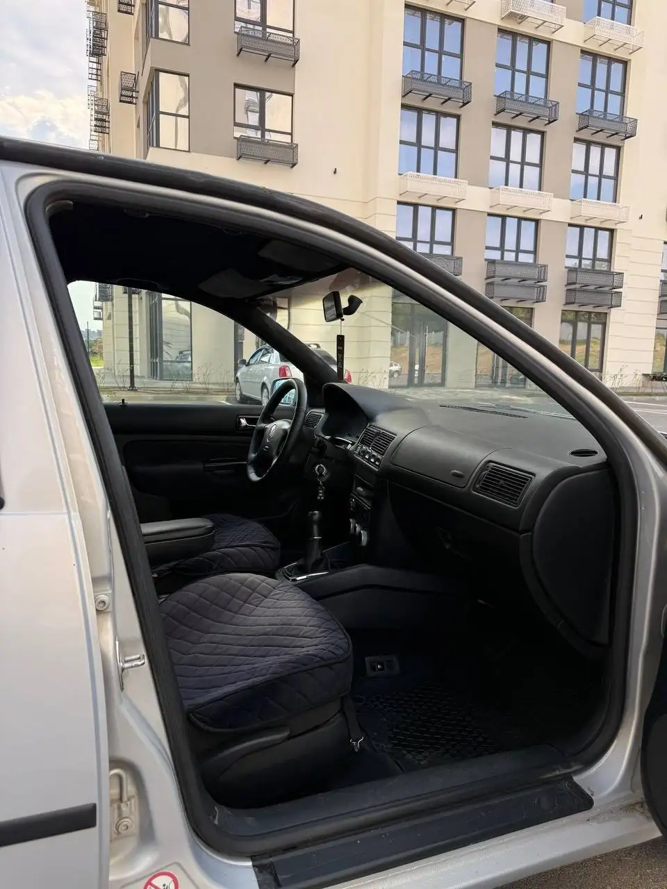 Продажа Volkswagen Golf 4 1997 - Volkswagen Golf 4 (Авто) в Волгоград
