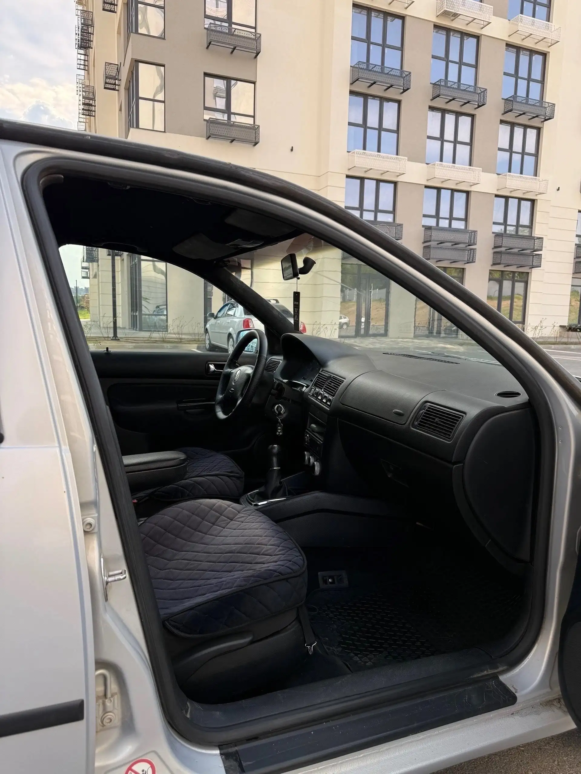 Volkswagen Golf 4 2004г. - Легковые автомобили (Авто) в Волгоград