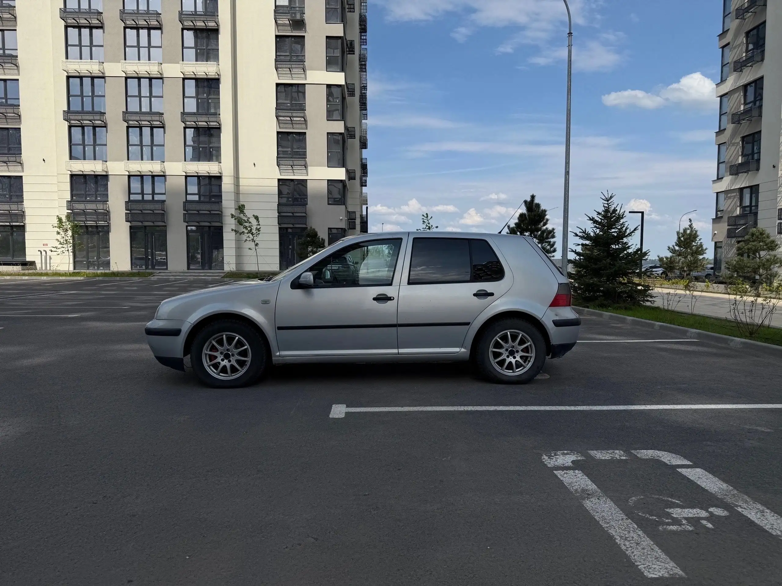 Volkswagen Golf 4 2004г. - Легковые автомобили (Авто) в Волгоград