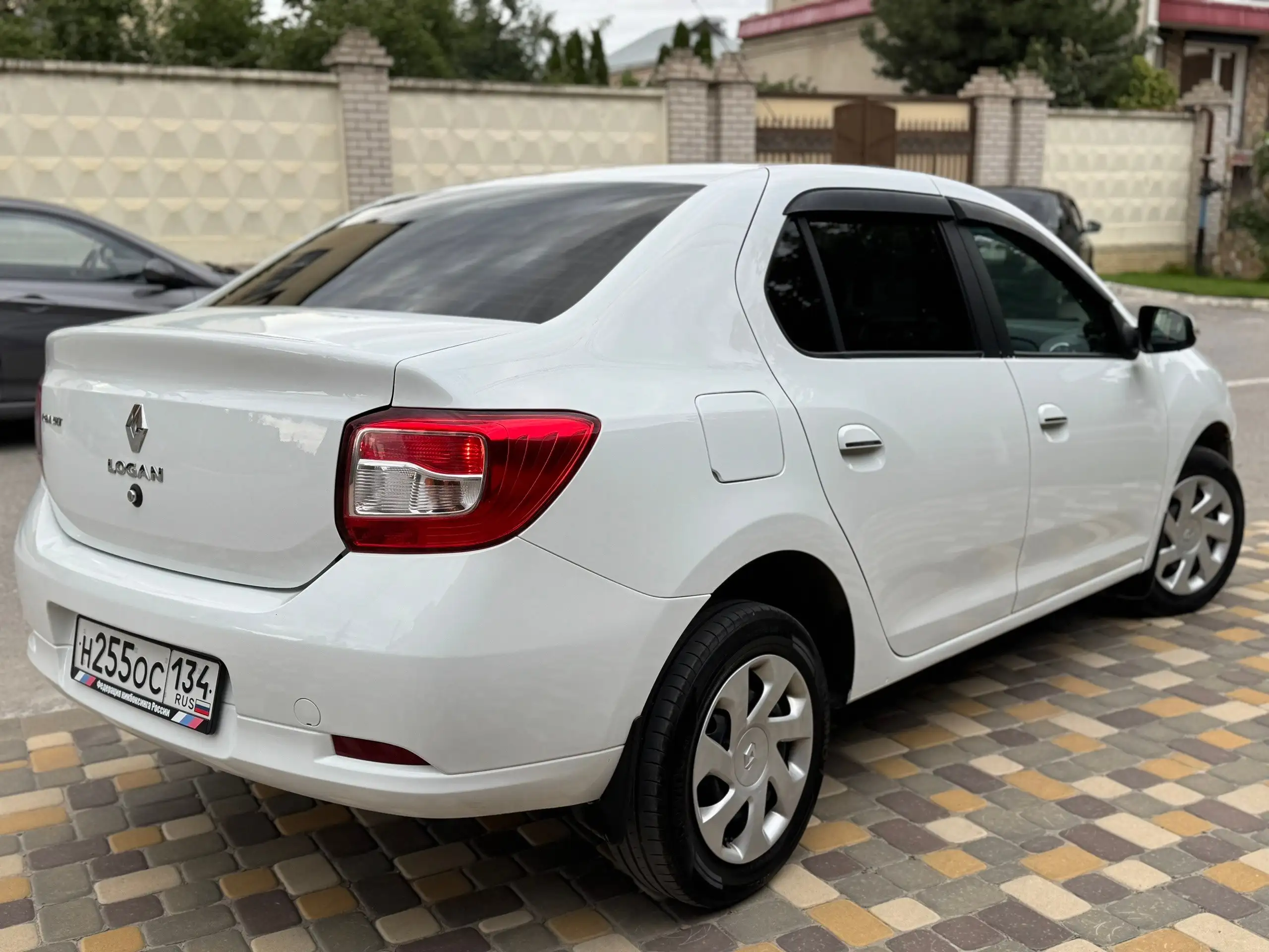 Renault Logan 2017 - Легковые авто (Авто) в Волгоград