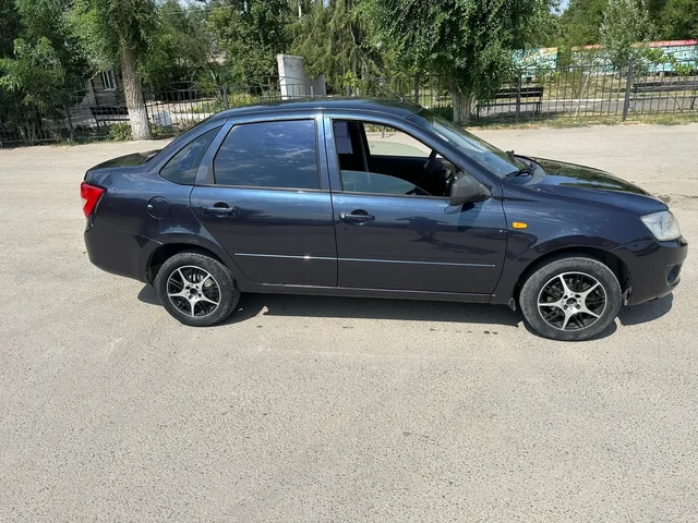 Lada Granta 2013 г. в. - Кроссоверы в Волгоград