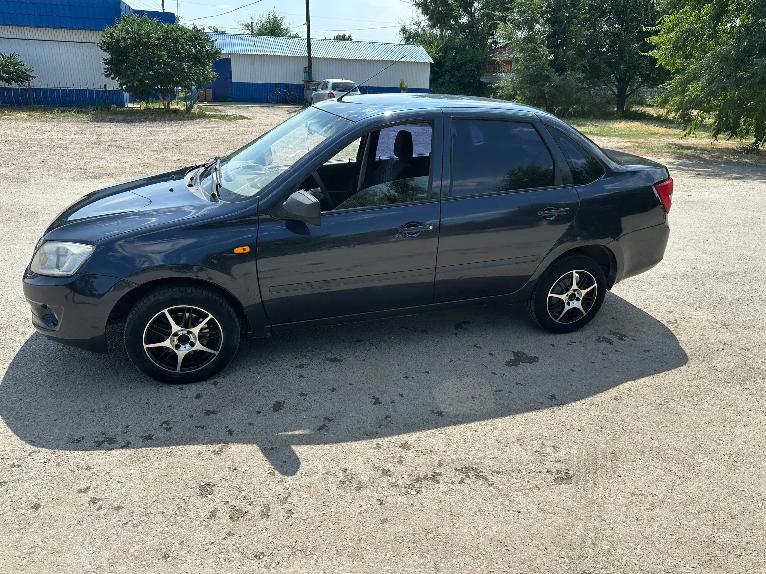 Lada Granta 2013 г. в. - Легковые автомобили (Авто) в Волгоград