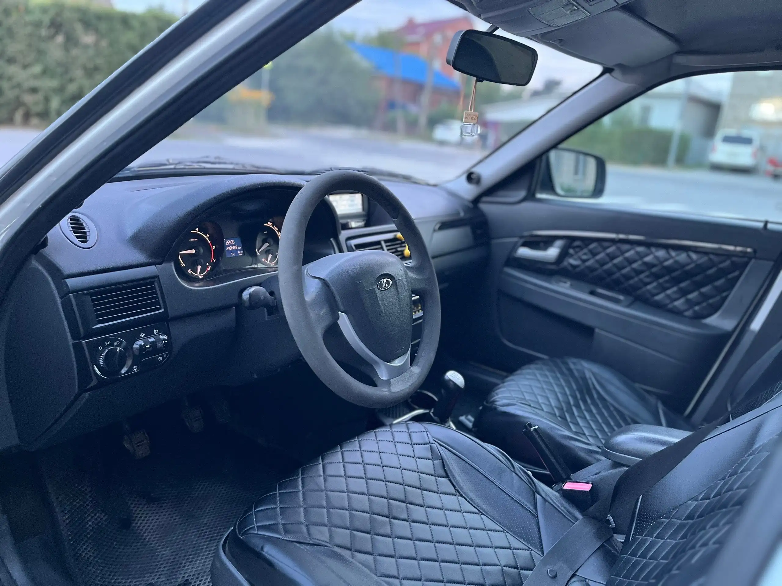 Lada Priora в хорошем состоянии - Легковые автомобили (Авто) в Волгоград