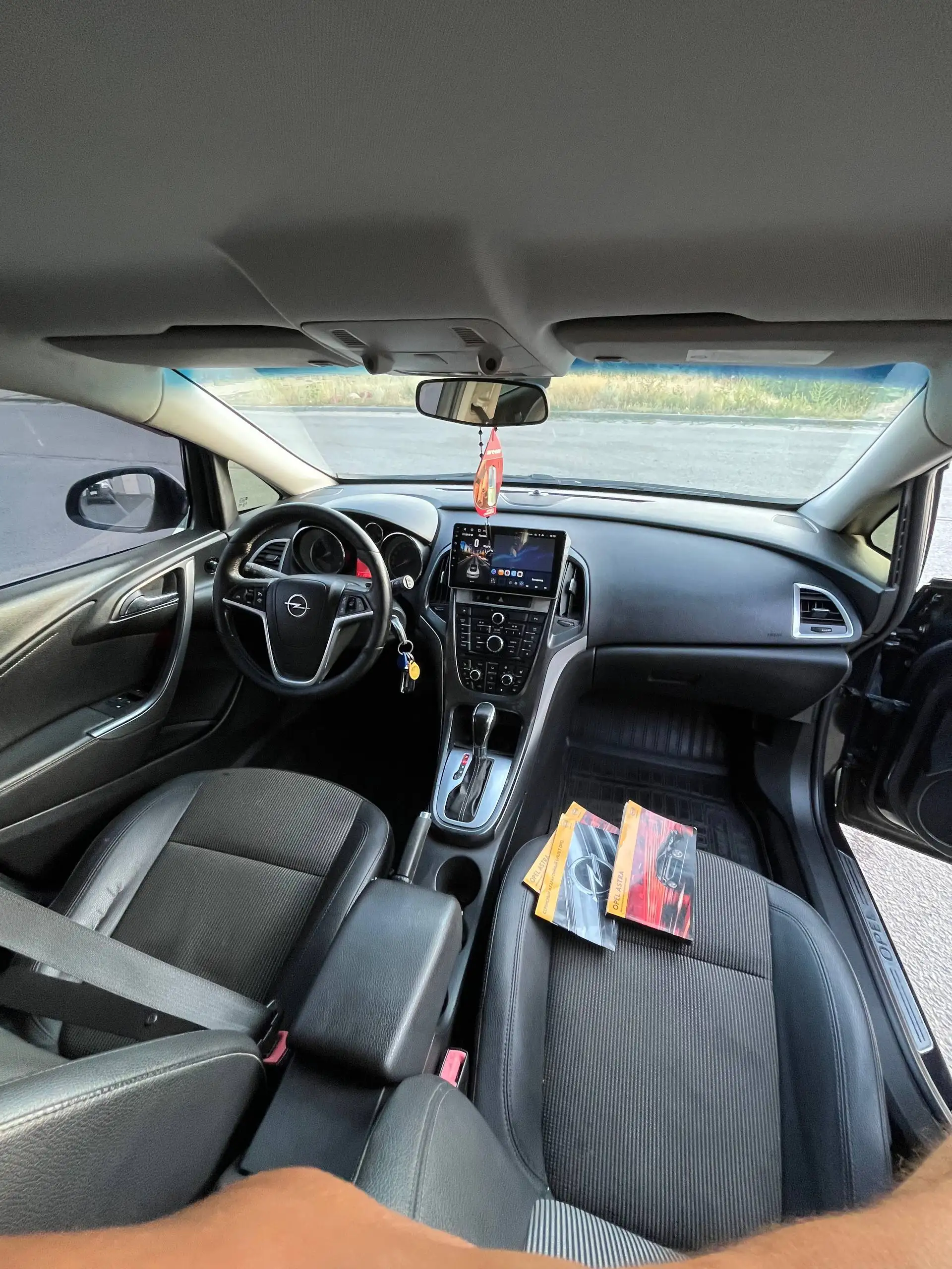 Opel Astra J 2012 года с автоматической КПП - Легковые автомобили (Авто) в Волгоград