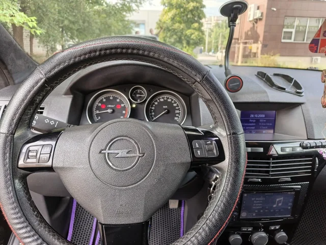Opel Astra 2009 в хорошем состоянии - Легковые авто в Волгоград