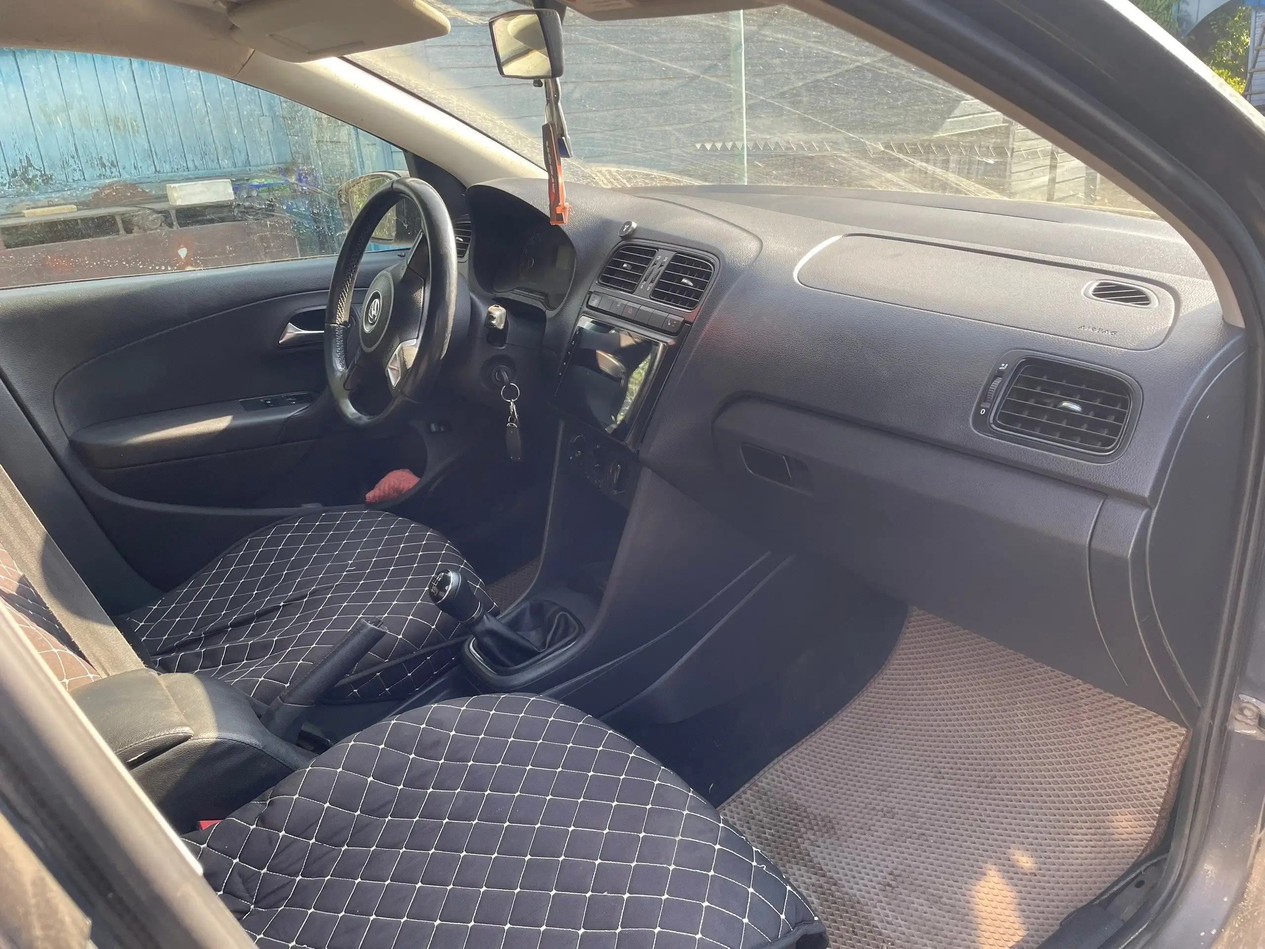 Volkswagen Polo Sedan 2011 под восстановление - Легковые автомобили (Авто) в Фролово