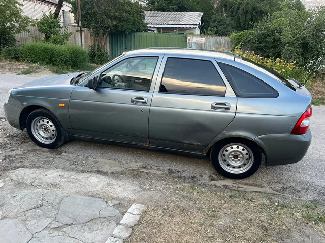 Продажа Приора 2011 года - Легковые авто в Волгоград